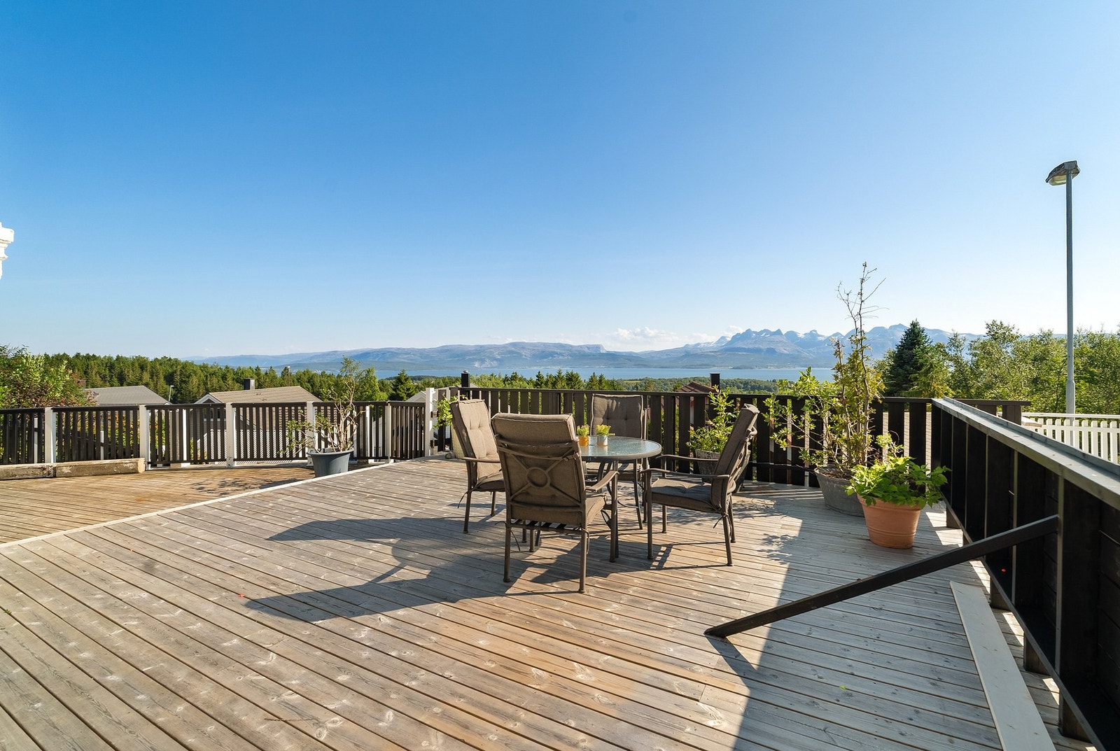 Terrasse. Galleribilde