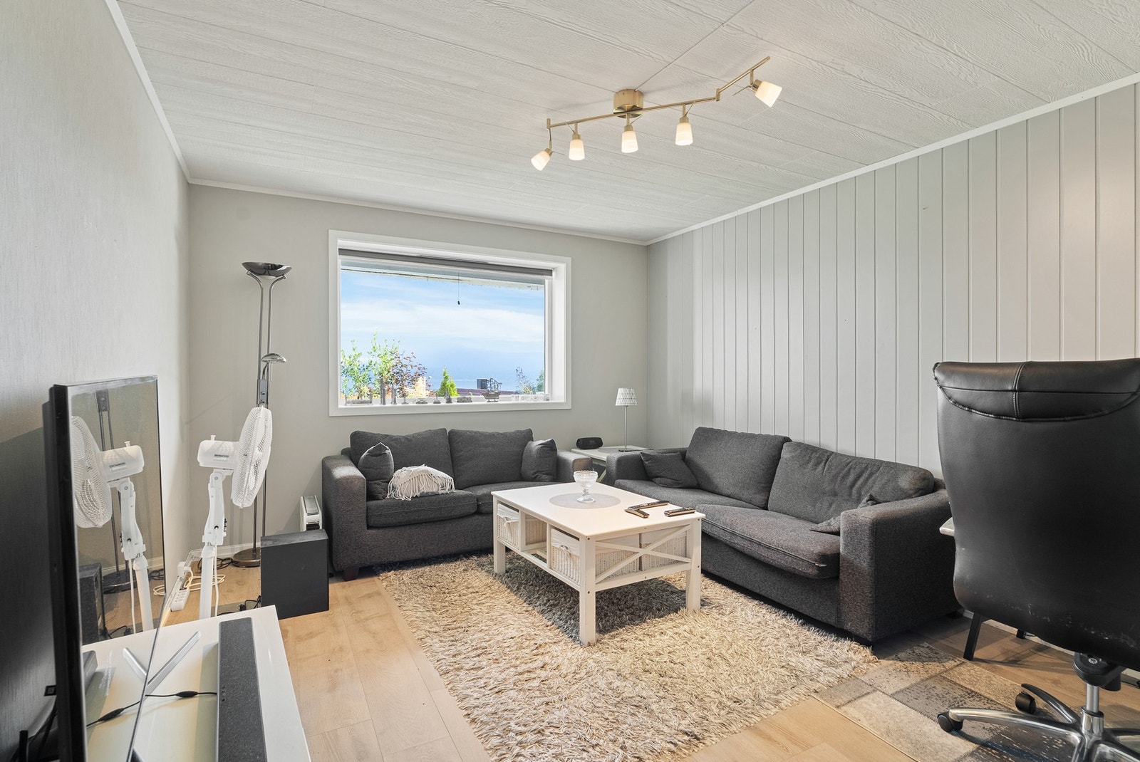 Pen 2-roms leilighet Galleribilde