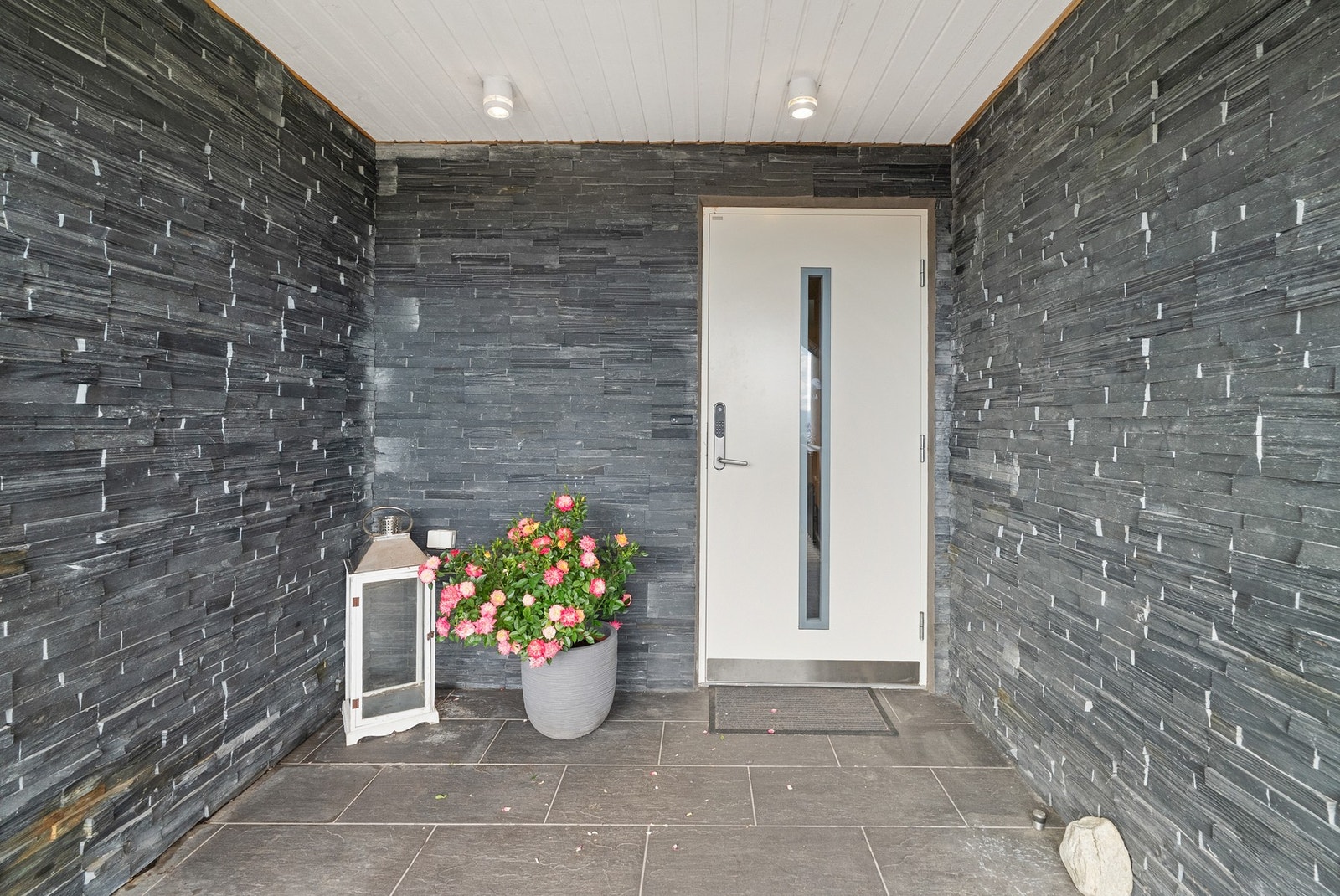 Inngangspartiet er takoverbygd og meget tiltalende. Galleribilde