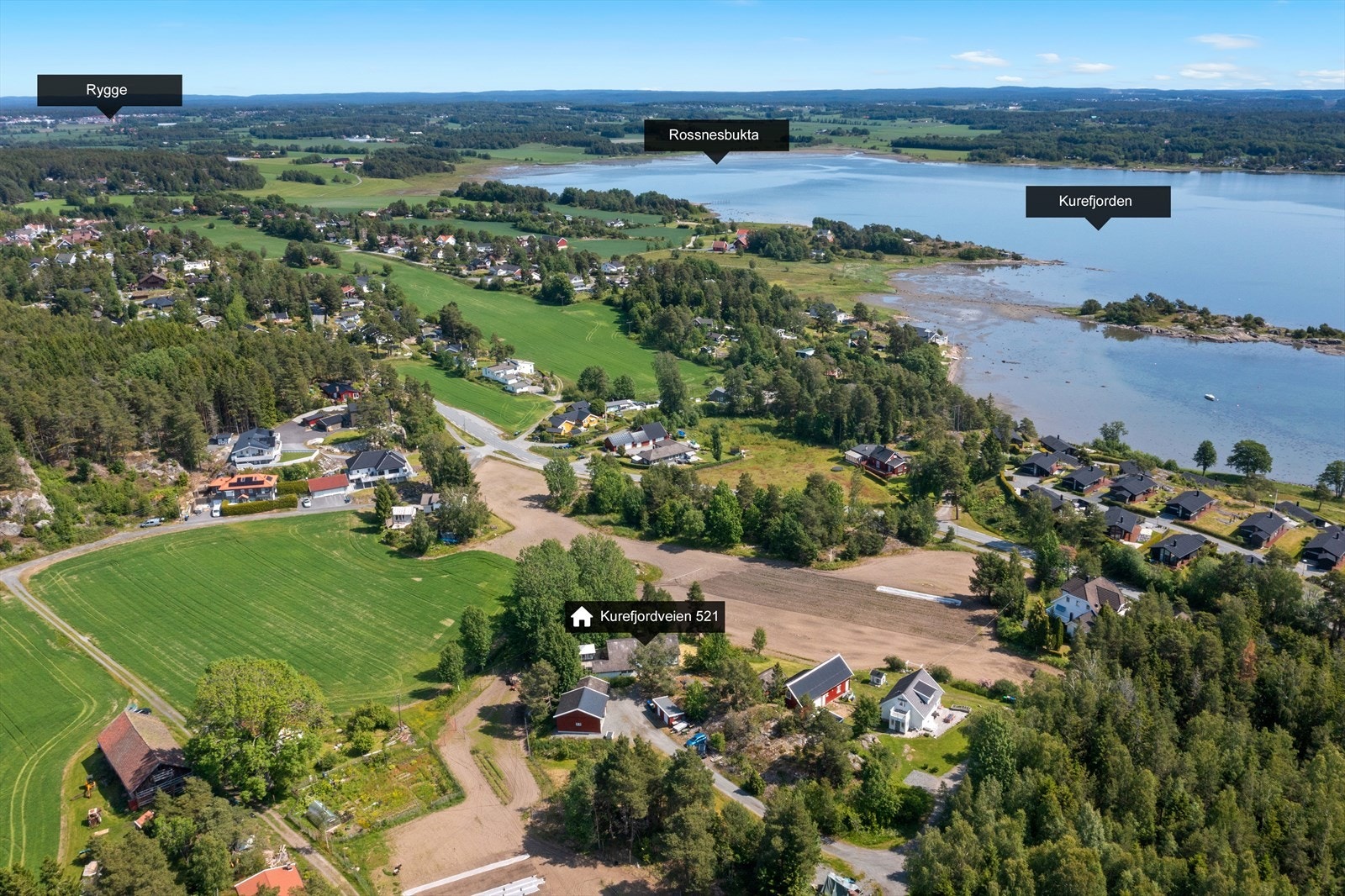 Nærområdet byr på en rekke flotte badestrender samt flere småbåthavner, av badestrender finner du blant annet Danmarksstranda, Engholmstranda, Støtvik, Billmannsbakken og Botnerbaugen Galleribilde