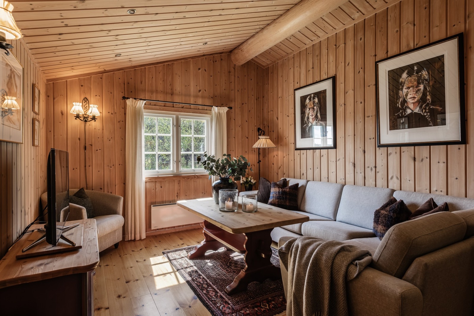 Hyggelig stue i lune, behagelige toner Galleribilde