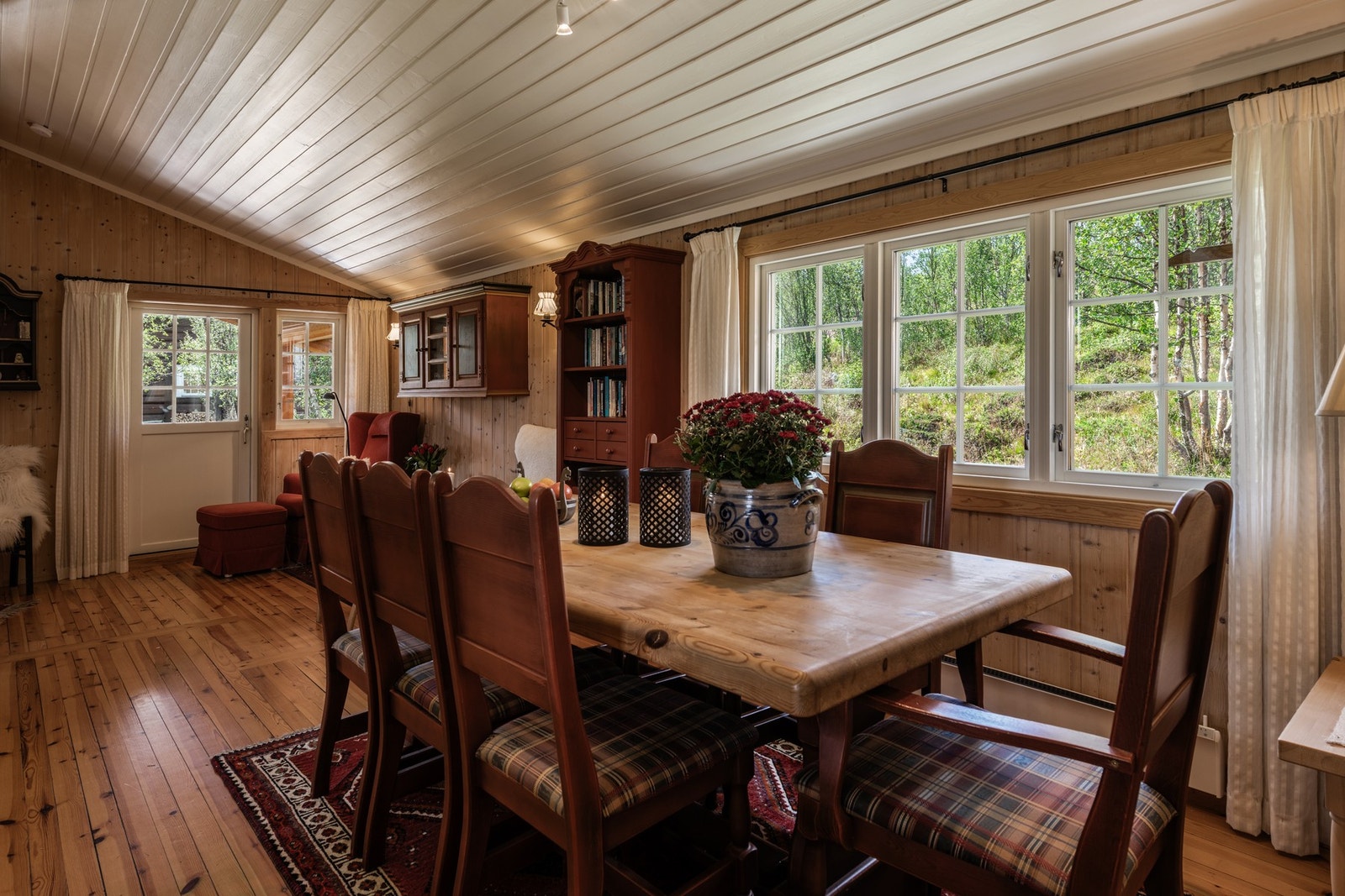 Samle familien rundt spisebordet til deilige måltider Galleribilde