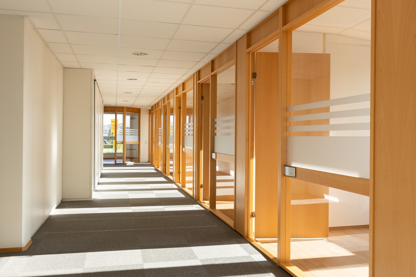 Lyse lokaler som holder god standard Galleribilde