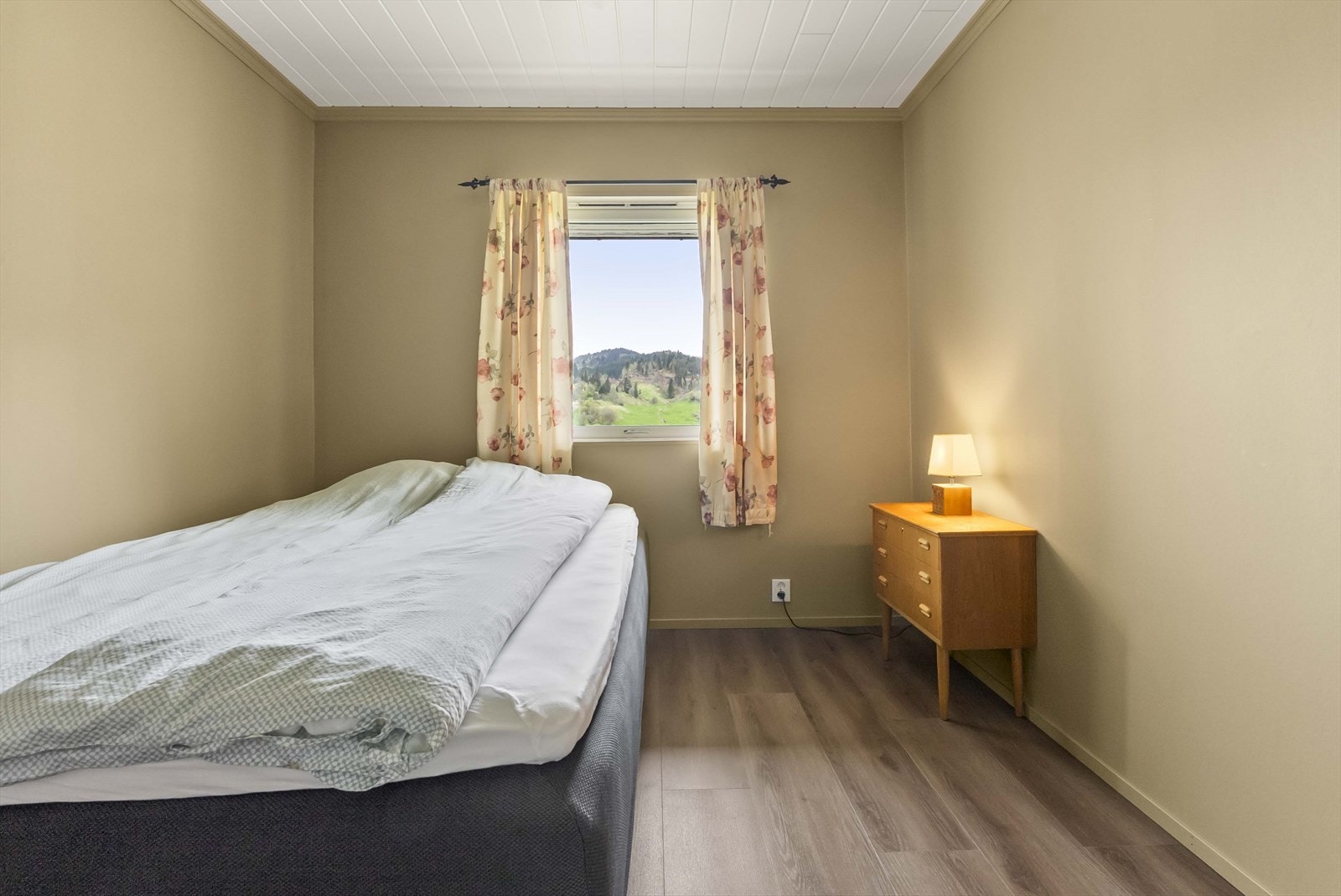 - Soverom 2 kan brukes til gjesterom, barnerom eller kontor, alt etter hva man selv ønsker - Galleribilde