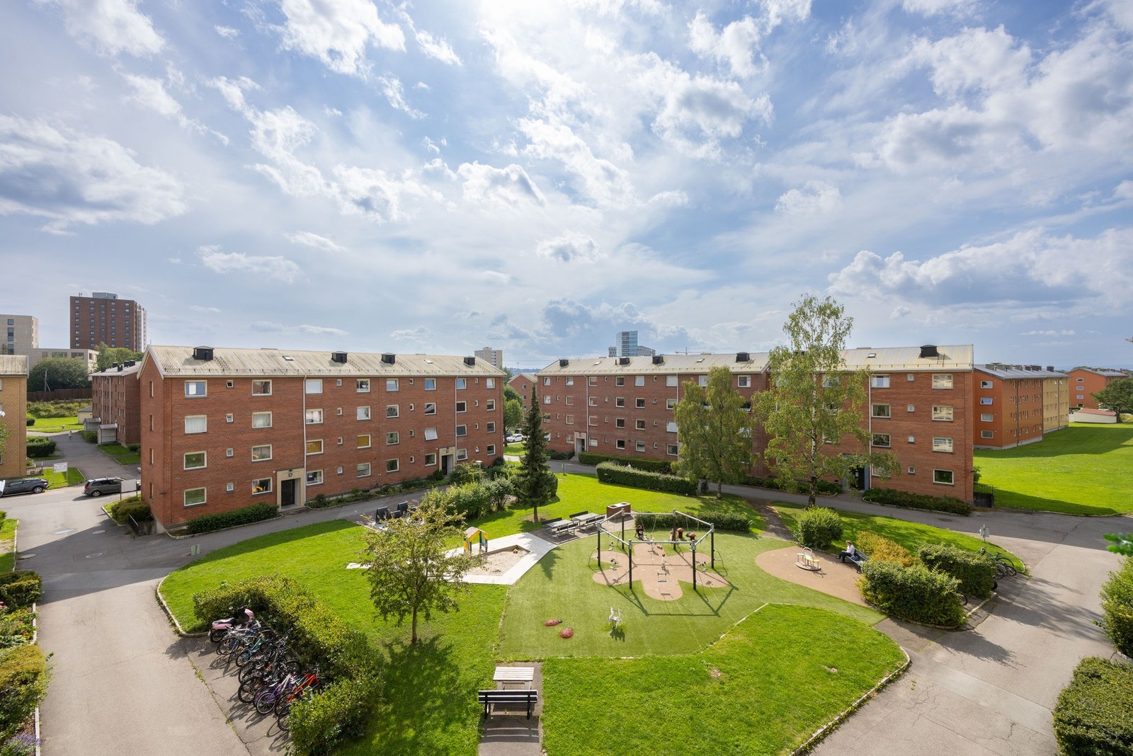 Grønt og hyggelig utsyn fra balkongen! Galleribilde