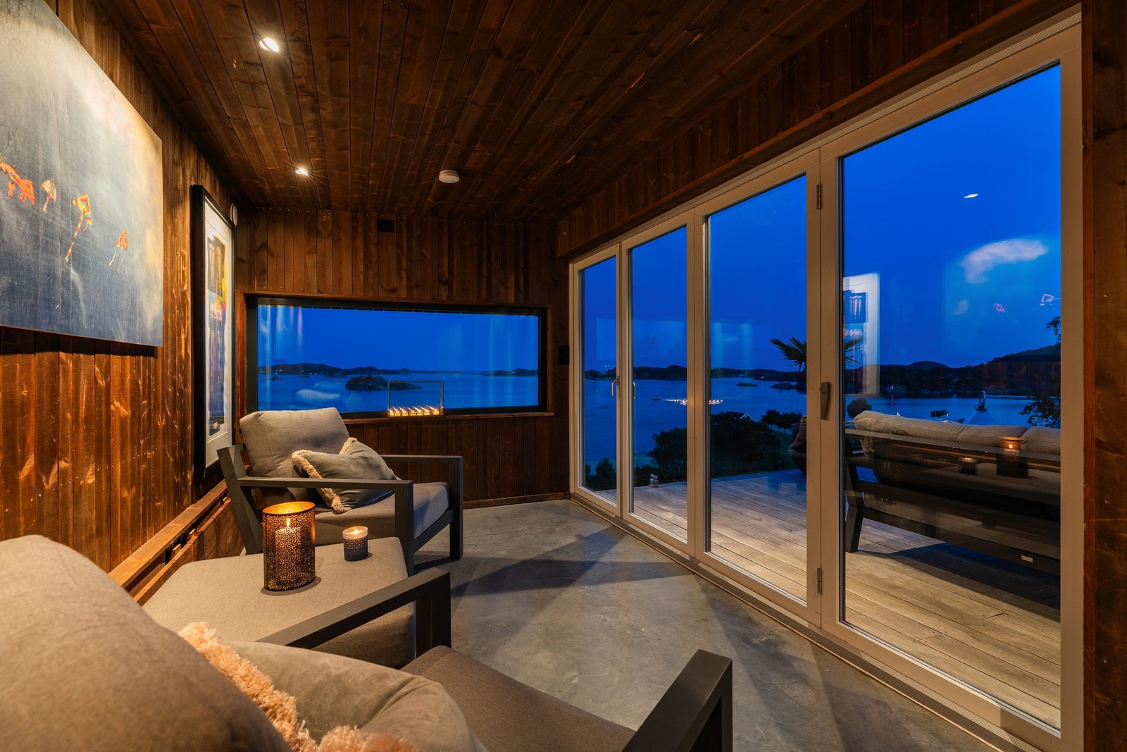 Koselig utestue med biopeis