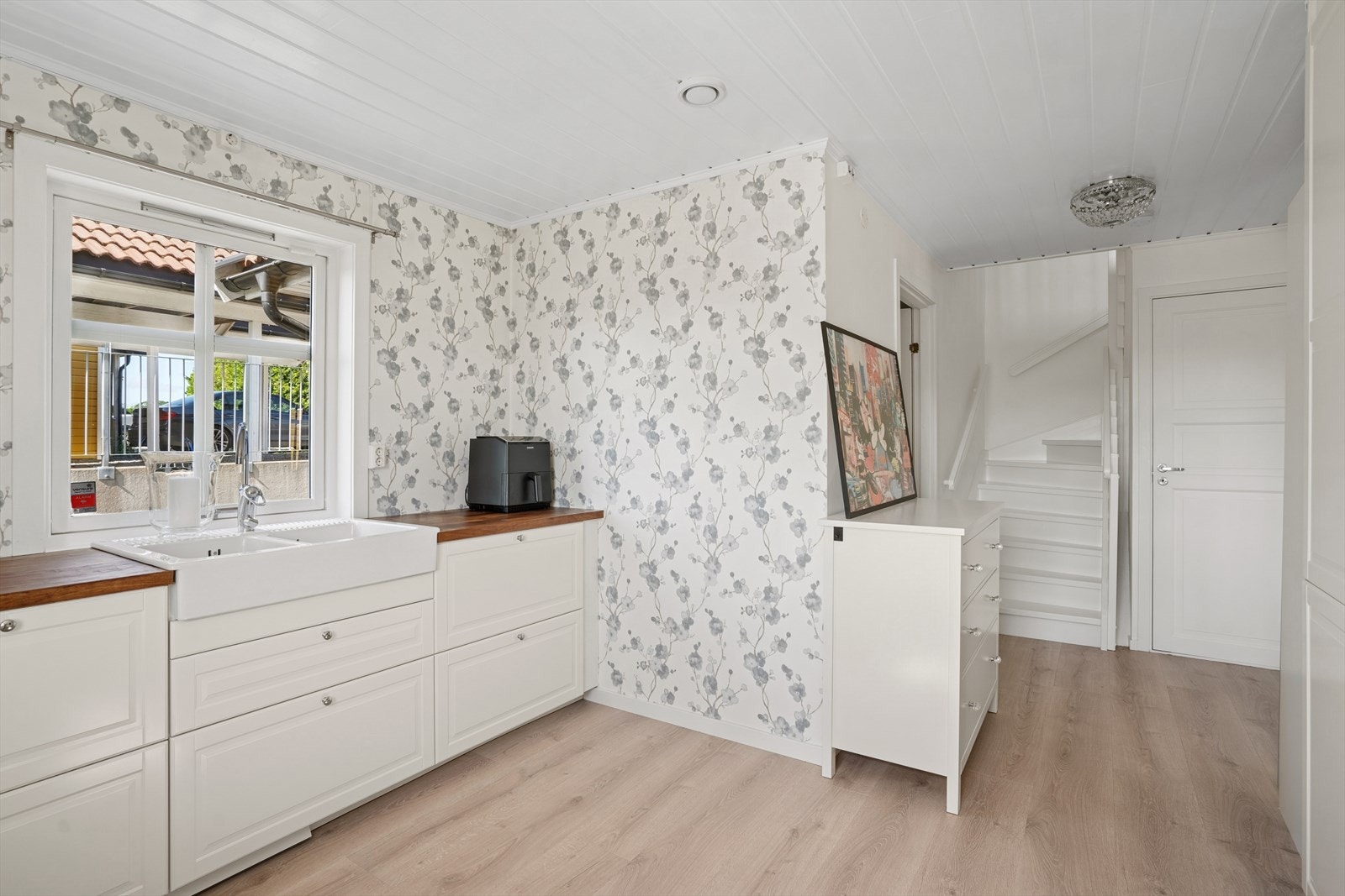 Boligen har en praktisk og god planløsning Galleribilde