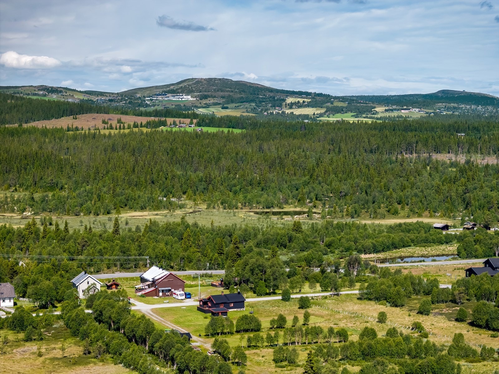 Eiendommen ligger ved Fjellheim/ Hallingen på Golsfjellet i Gol kommune Galleribilde