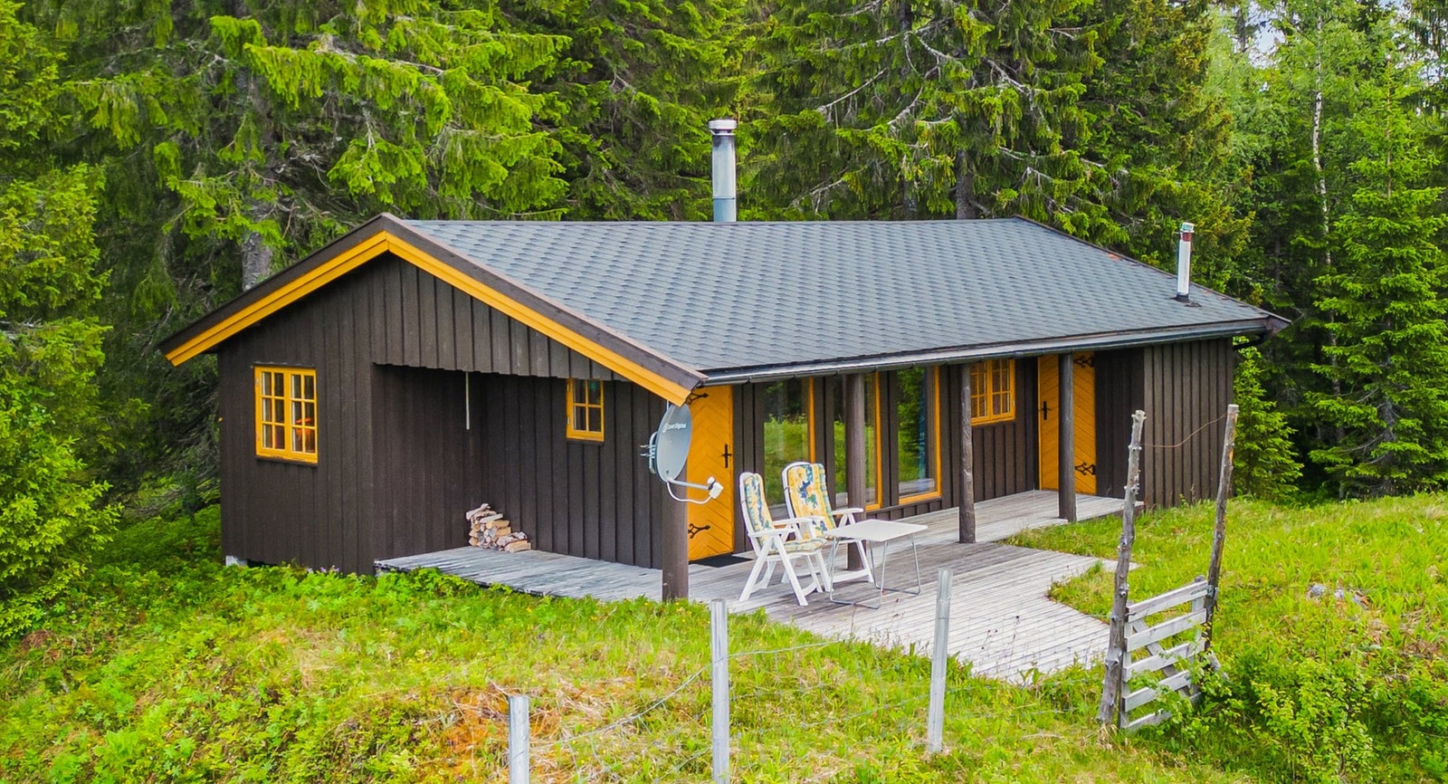 EiendomsMegler1 har gleden av å presentere Storburusjøveien 449! Kun en time fra Trondheim Galleribilde