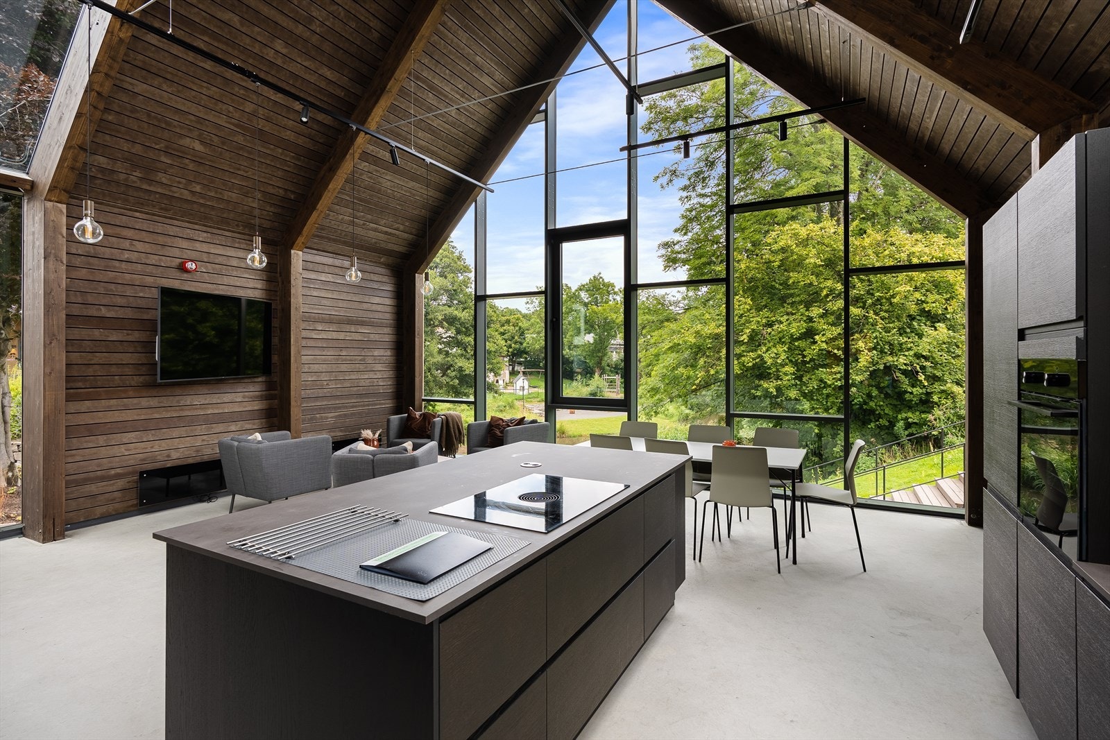 Fellestue der beboerne kan invitere opp til 40 gjester til private sammenkomster Galleribilde