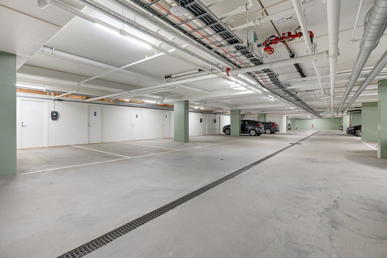 Det er mulig å kjøpe p-plass i garasjeanlegg for kr 350.000,- som kommer i tillegg til leilighetsprisen Galleribilde