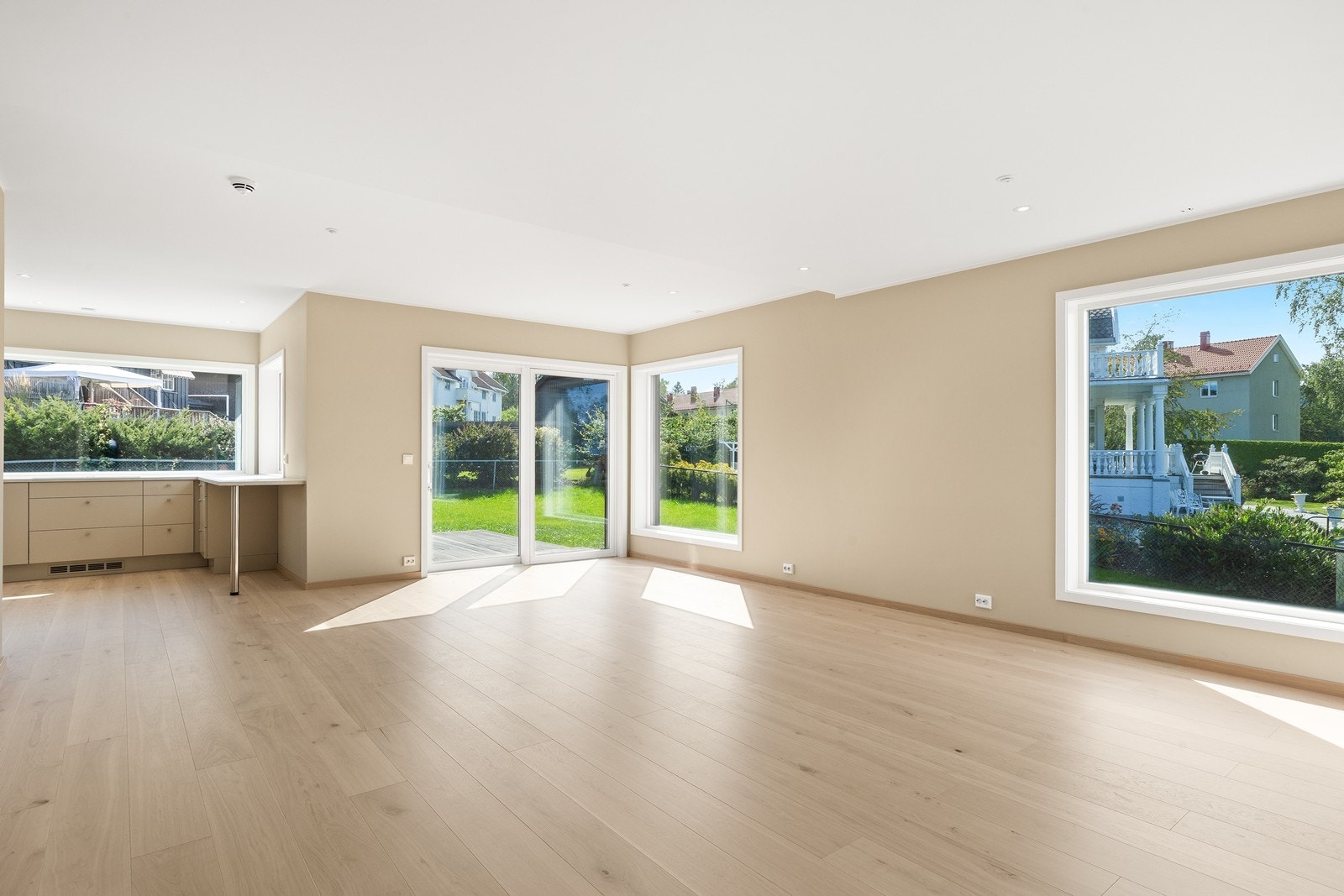 Leiligheten oppleves som veldig lys og fin Galleribilde