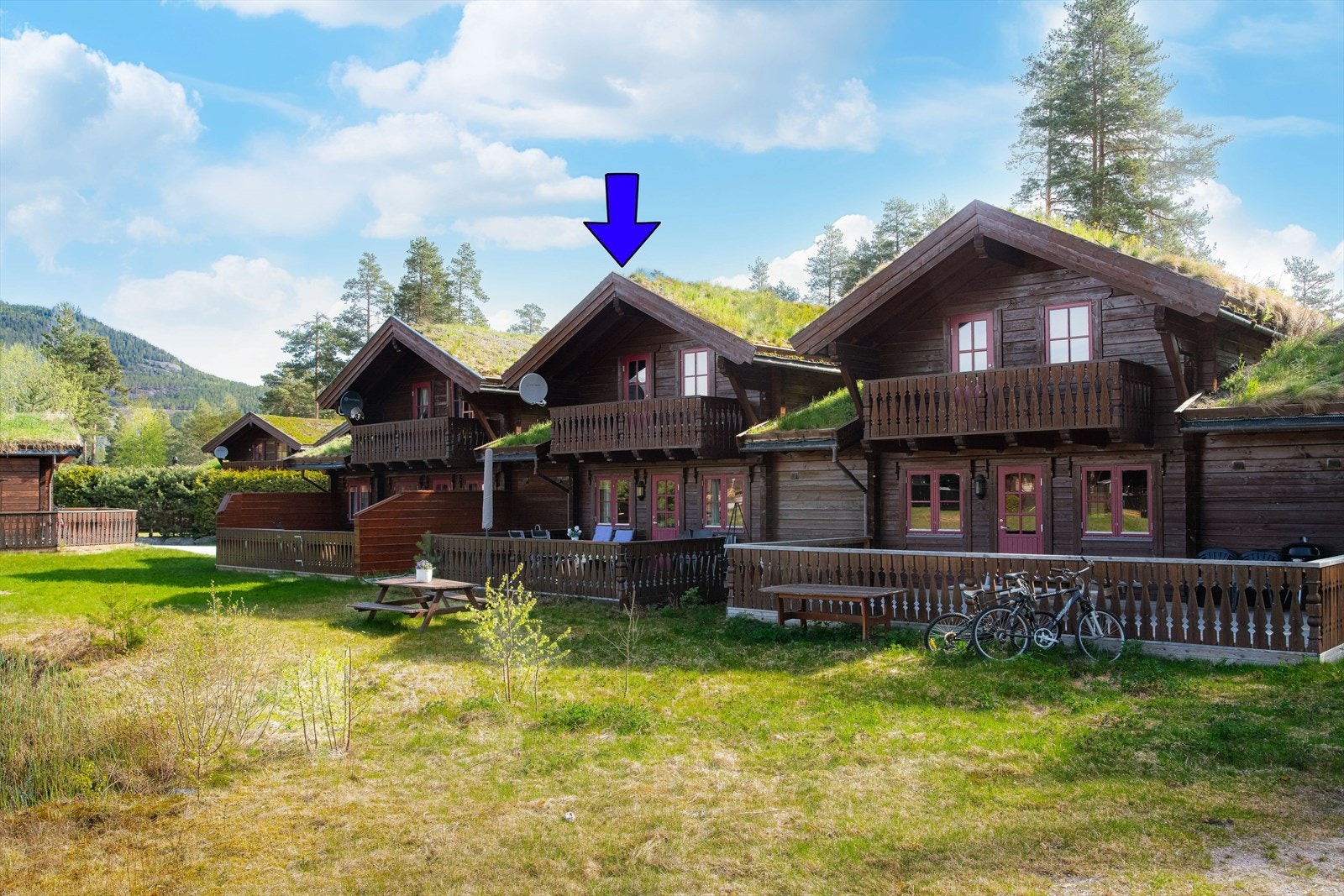 Flott og velholdt hytte med 3 soverom og god planløsning beliggende i Vrådal Panorama. Galleribilde