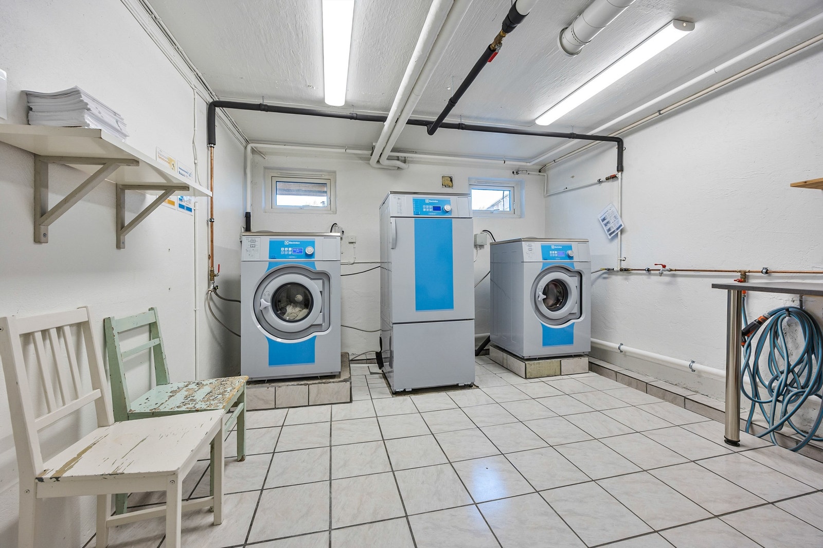 Vaskeri i blokkens kjeller Galleribilde