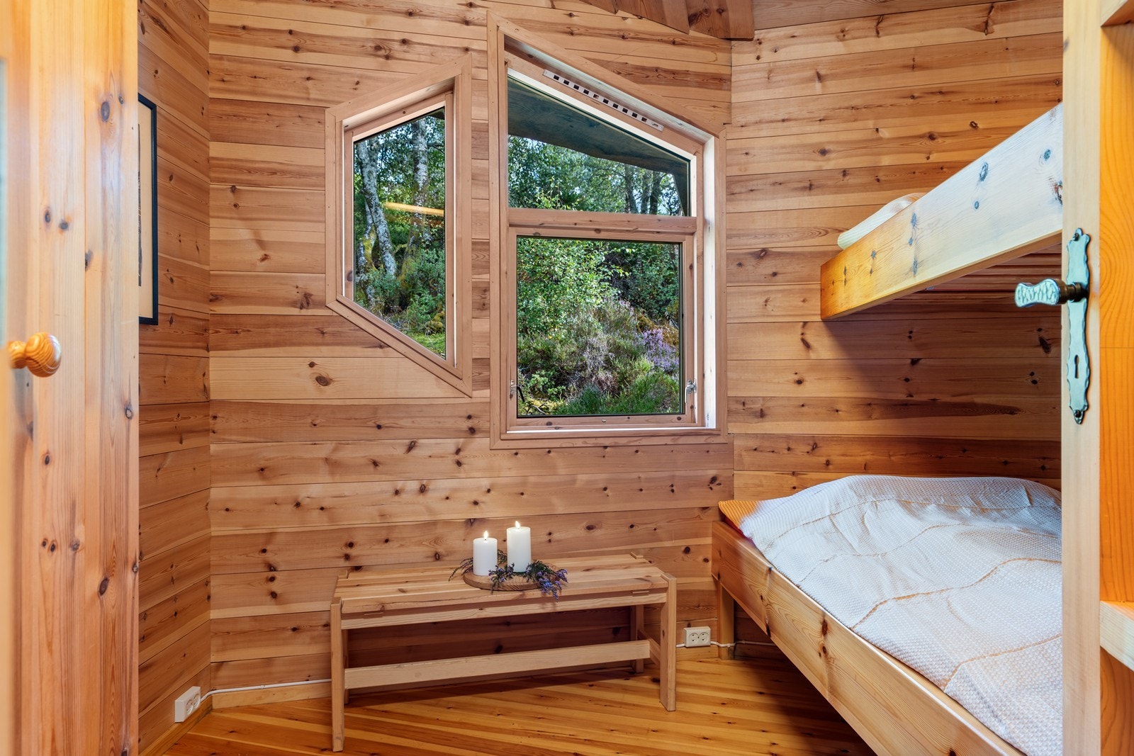 Soverom 3 også av god størrelse innredet med plassbygd køyeseng. Galleribilde