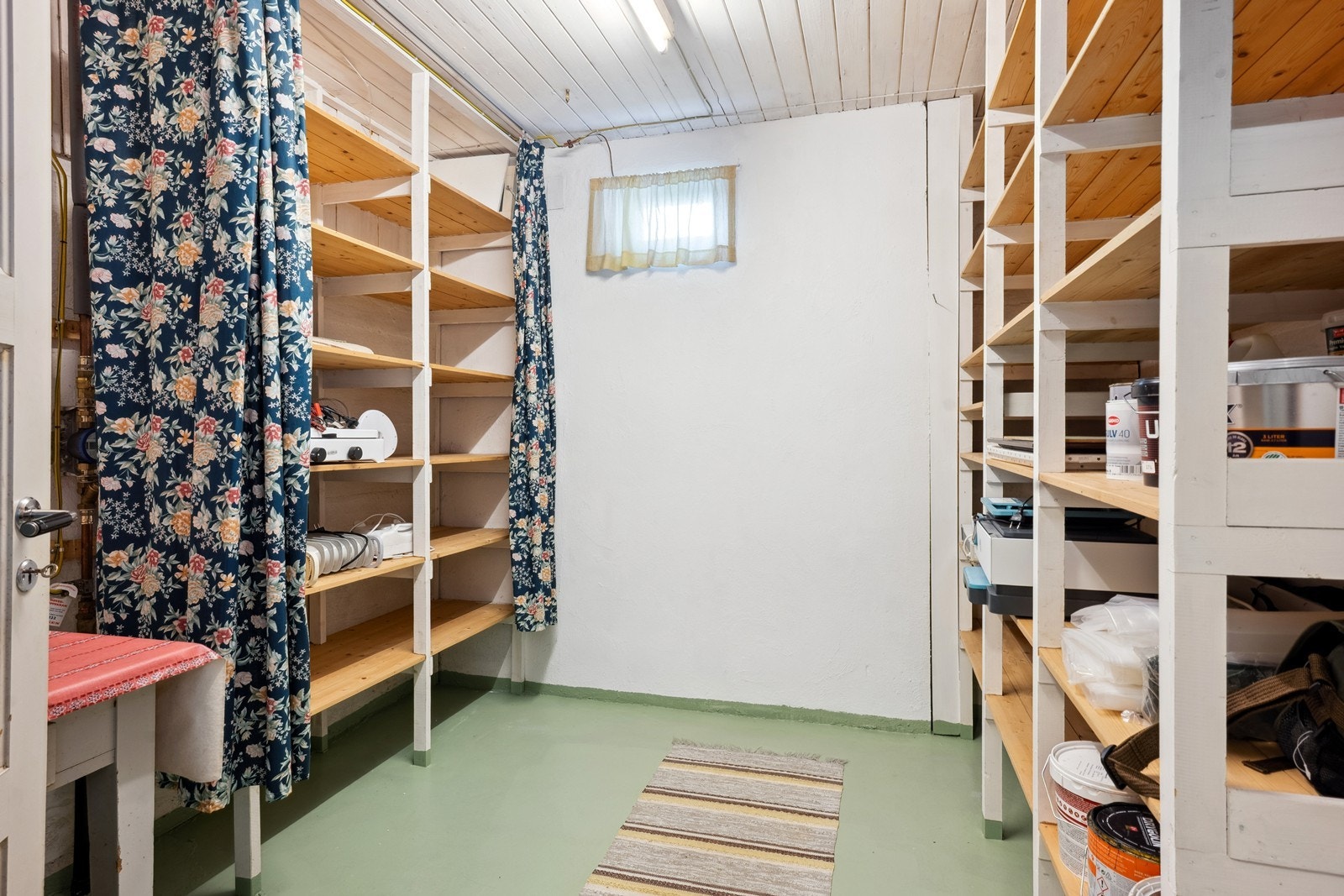Bod i kjeller Galleribilde