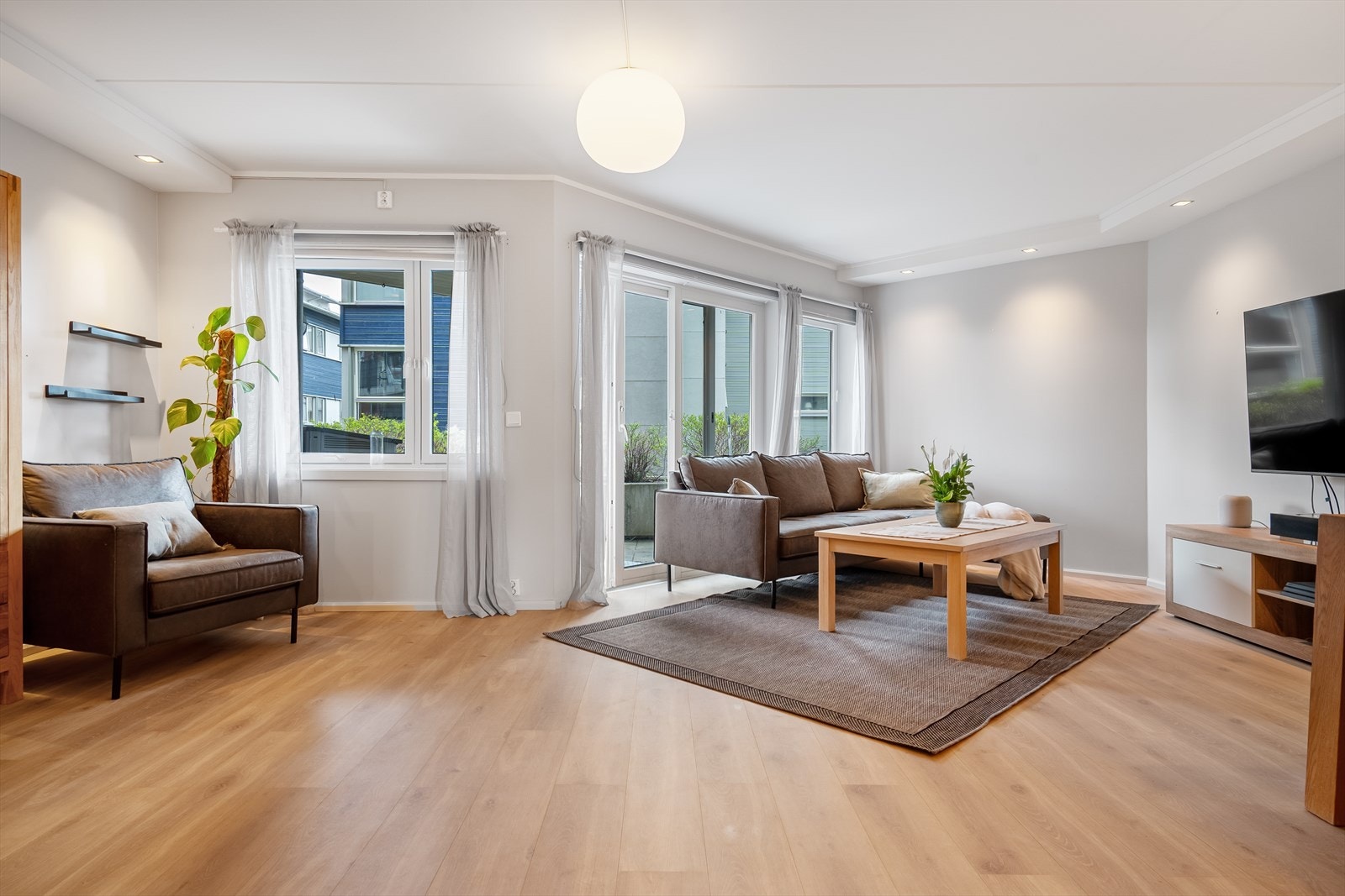 Stue med utgang til altan. Galleribilde