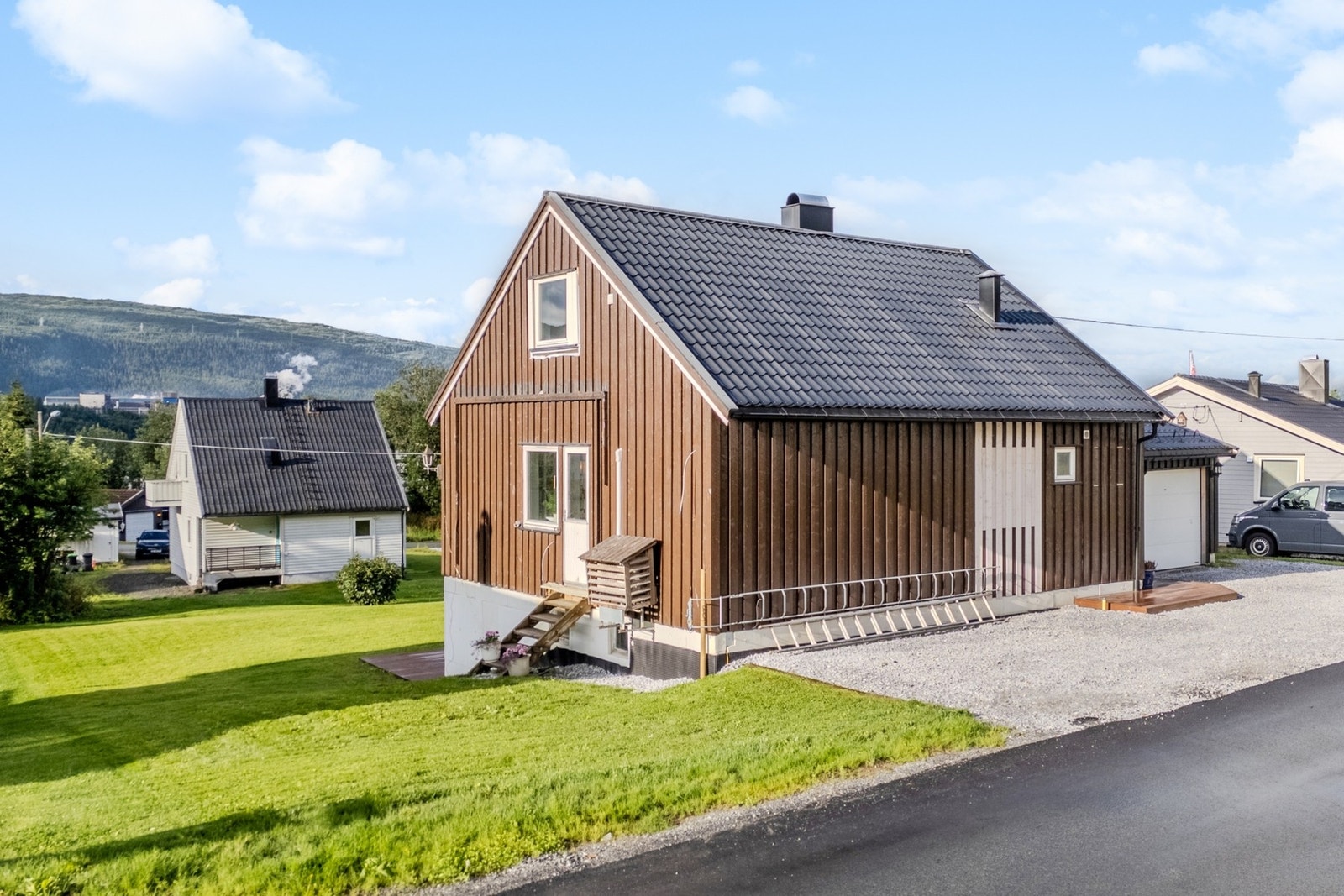 Det er separert overvann og avløp. Galleribilde