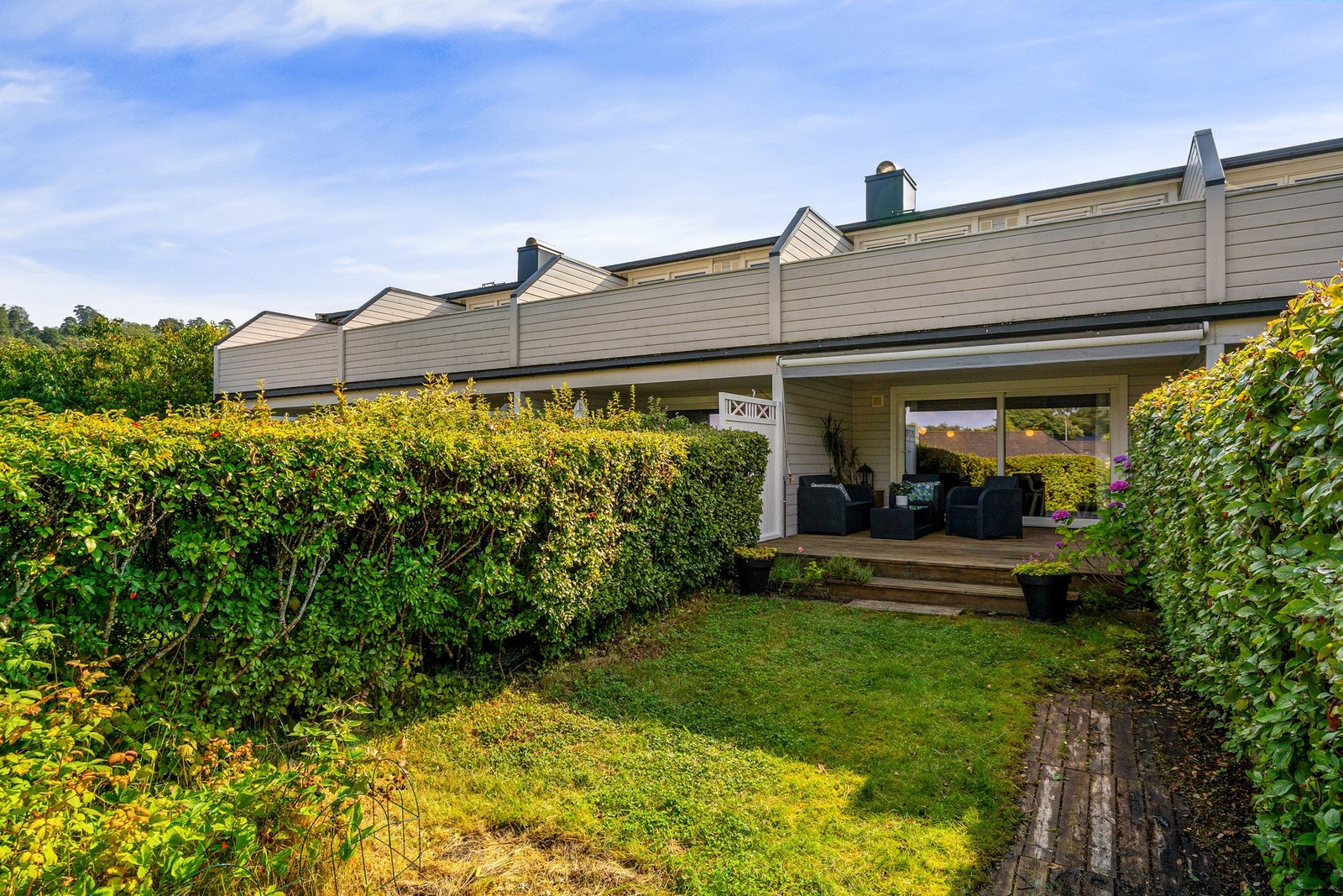 Uteplassen oppleves usjenert Galleribilde