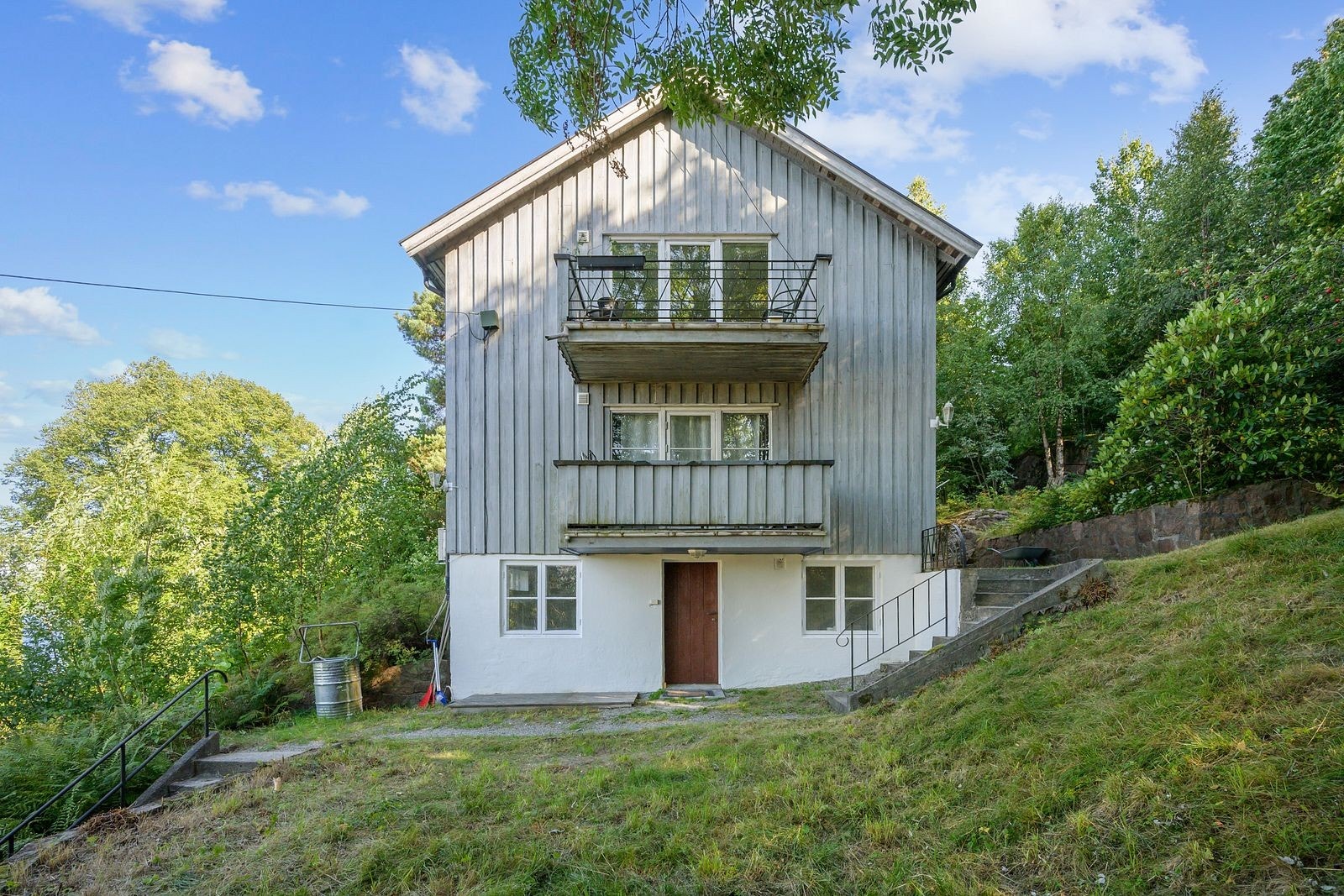 Skjermet uteplass perfekt for rolige stunder. Galleribilde