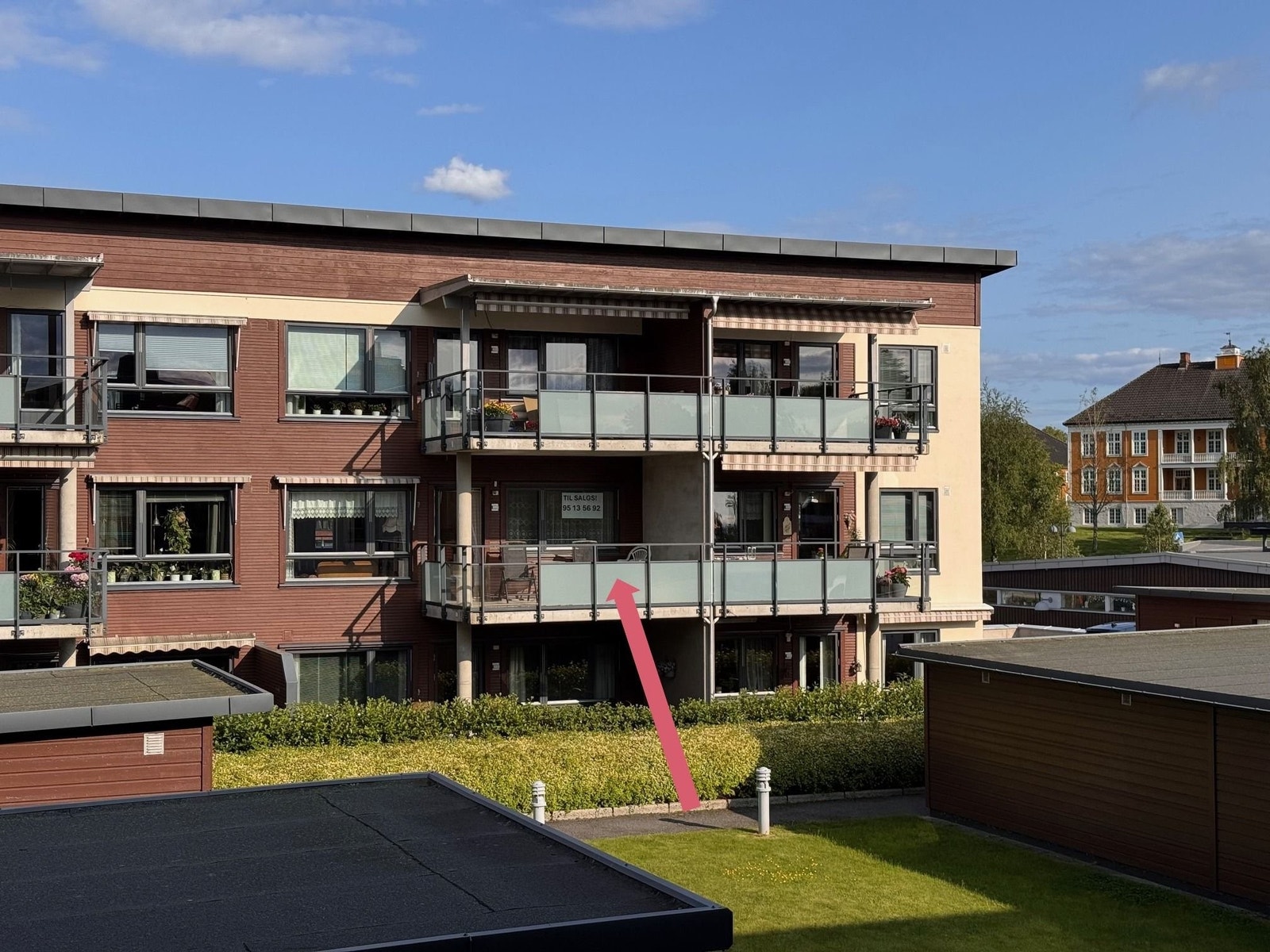 Den vestvendte balkongen har ettermiddags- og kveldsol. Galleribilde