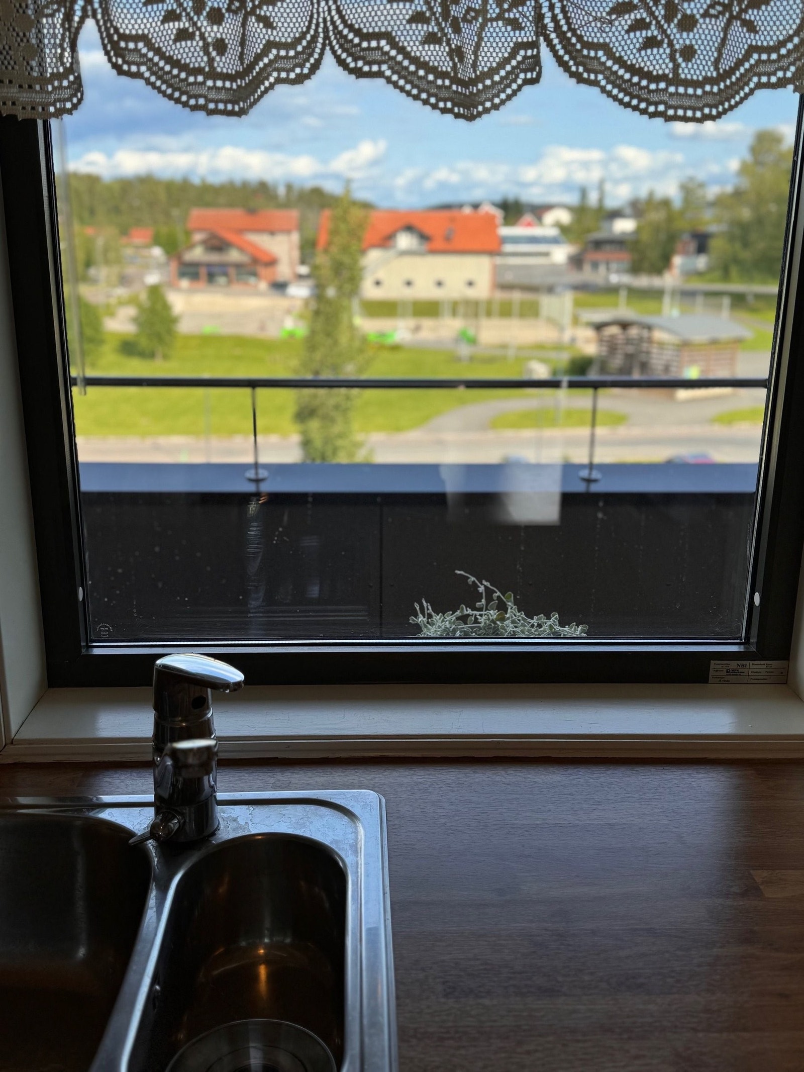 Koselig utsyn fra kjøkkenet! Galleribilde