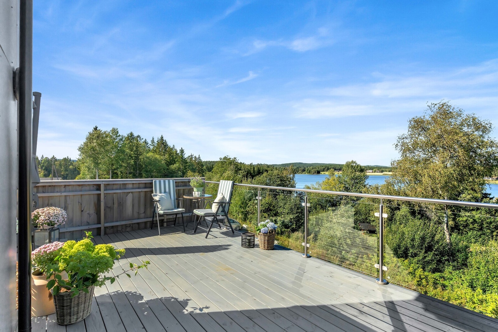 Her kan virkelig sene sommerkvelder nytes med familie og venner. Galleribilde