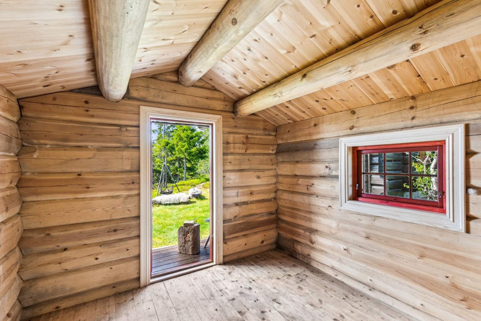 Det er gode lagringsmuligheter i annekset. Galleribilde