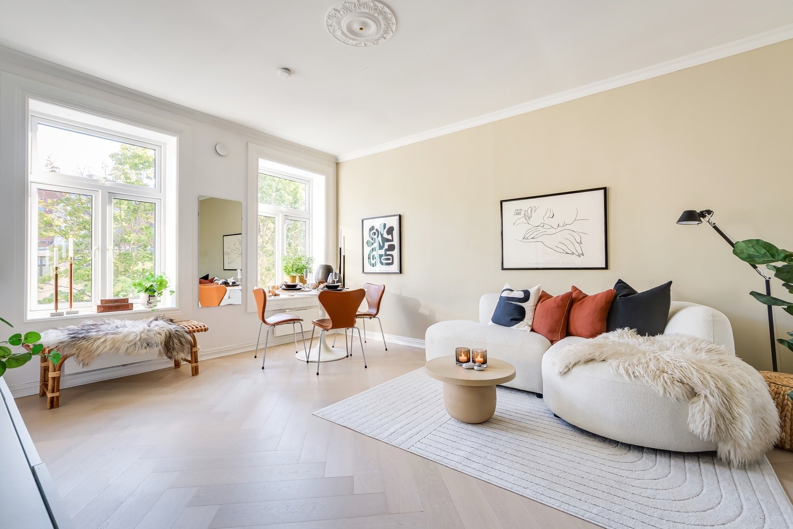 Leiligheten ligger fint til i byggets 3.etasje og har gjennomgående og god planløsning. Galleribilde