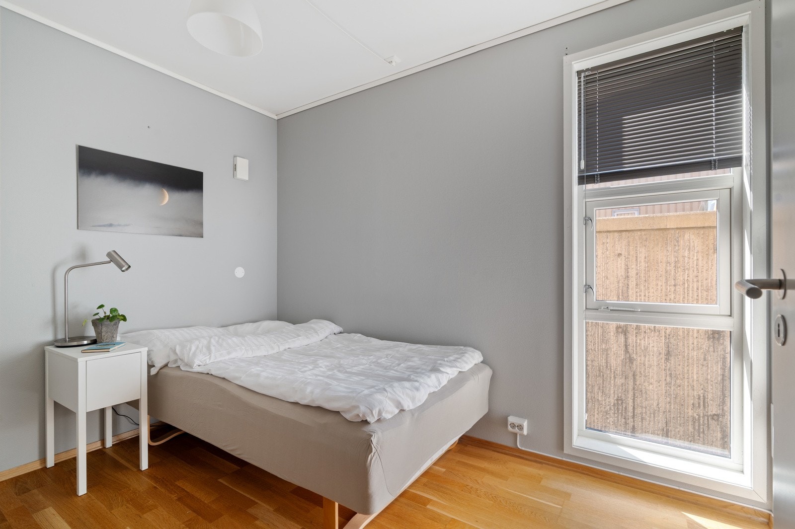 Leiligheten har to gode soverom på 7 og 8 kvm. Galleribilde