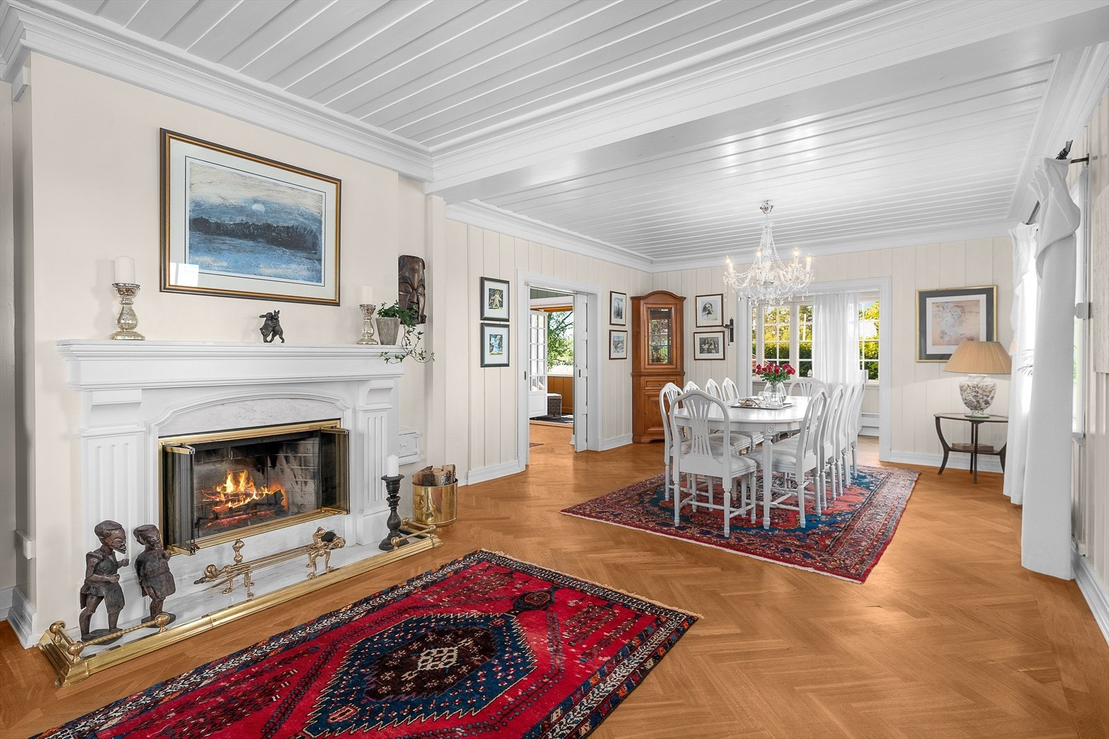 Hovedstuen med engelsk peis Galleribilde