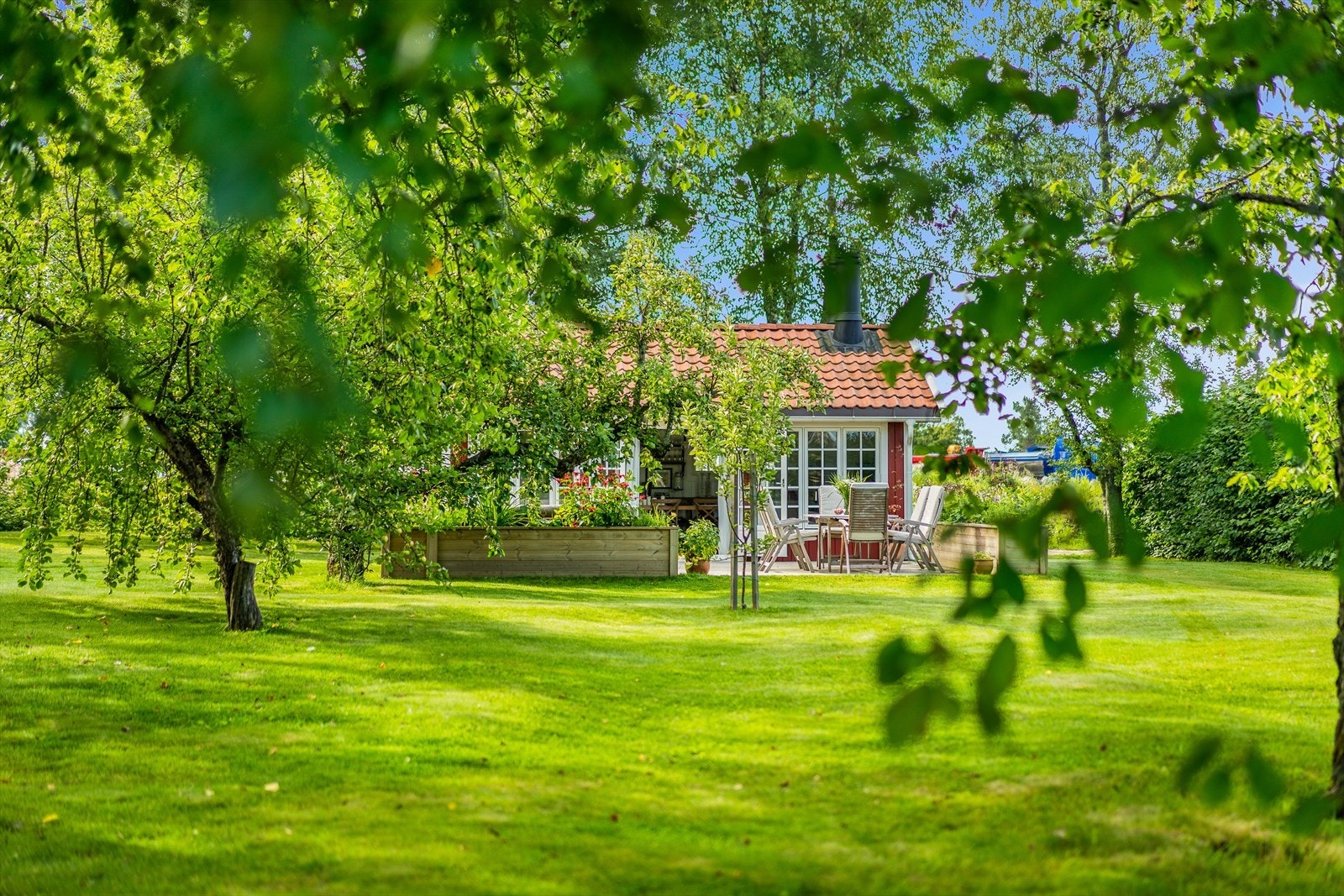 Skap og nyt din egen oase med kort vei til alt av fasiliteter i Eidsvoll - som butikker, skoler og meget gode pendlerforbindelser til Oslo S, Lillestrøm og Gardermoen! Galleribilde
