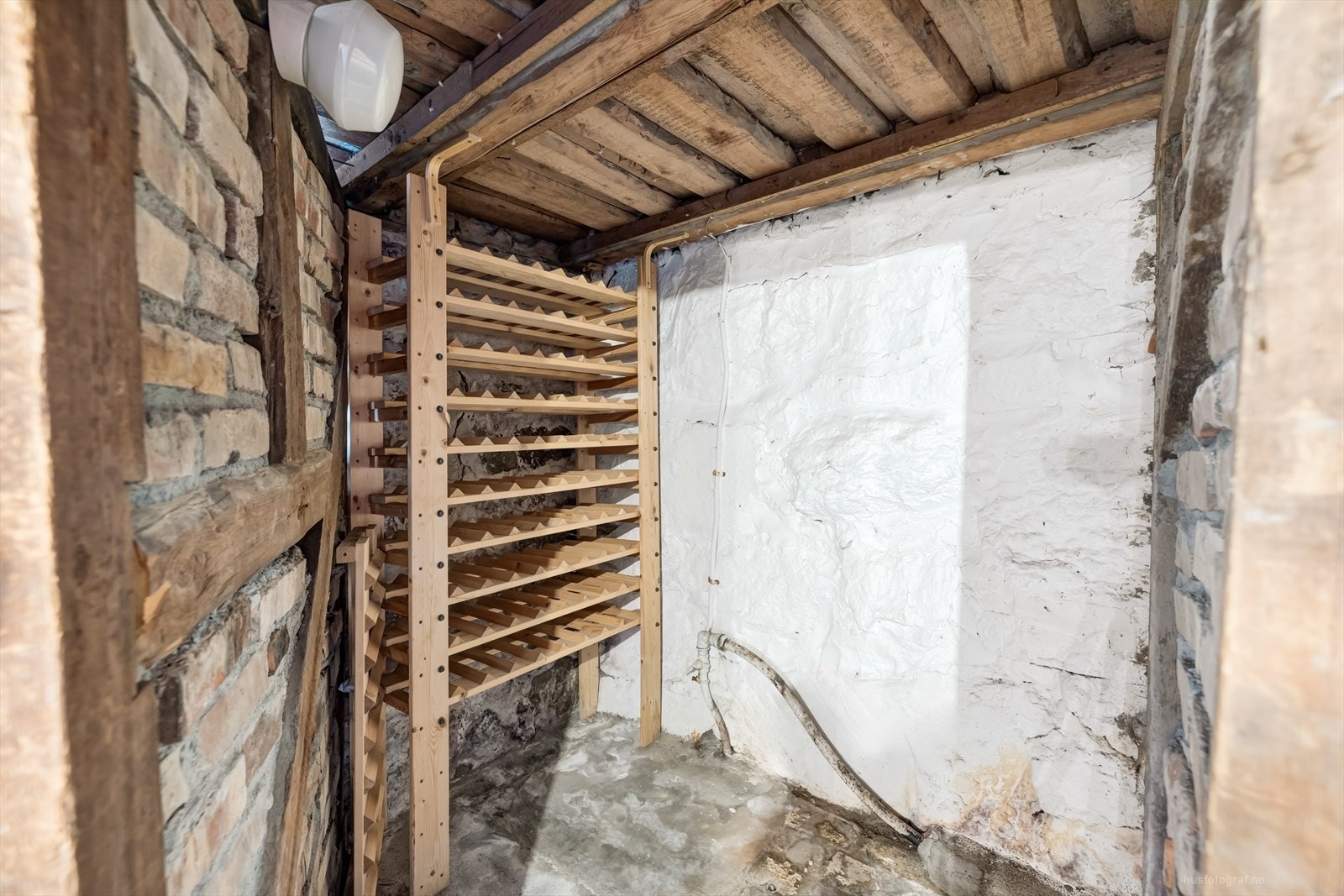 Mulighet for vin kjeller. Galleribilde