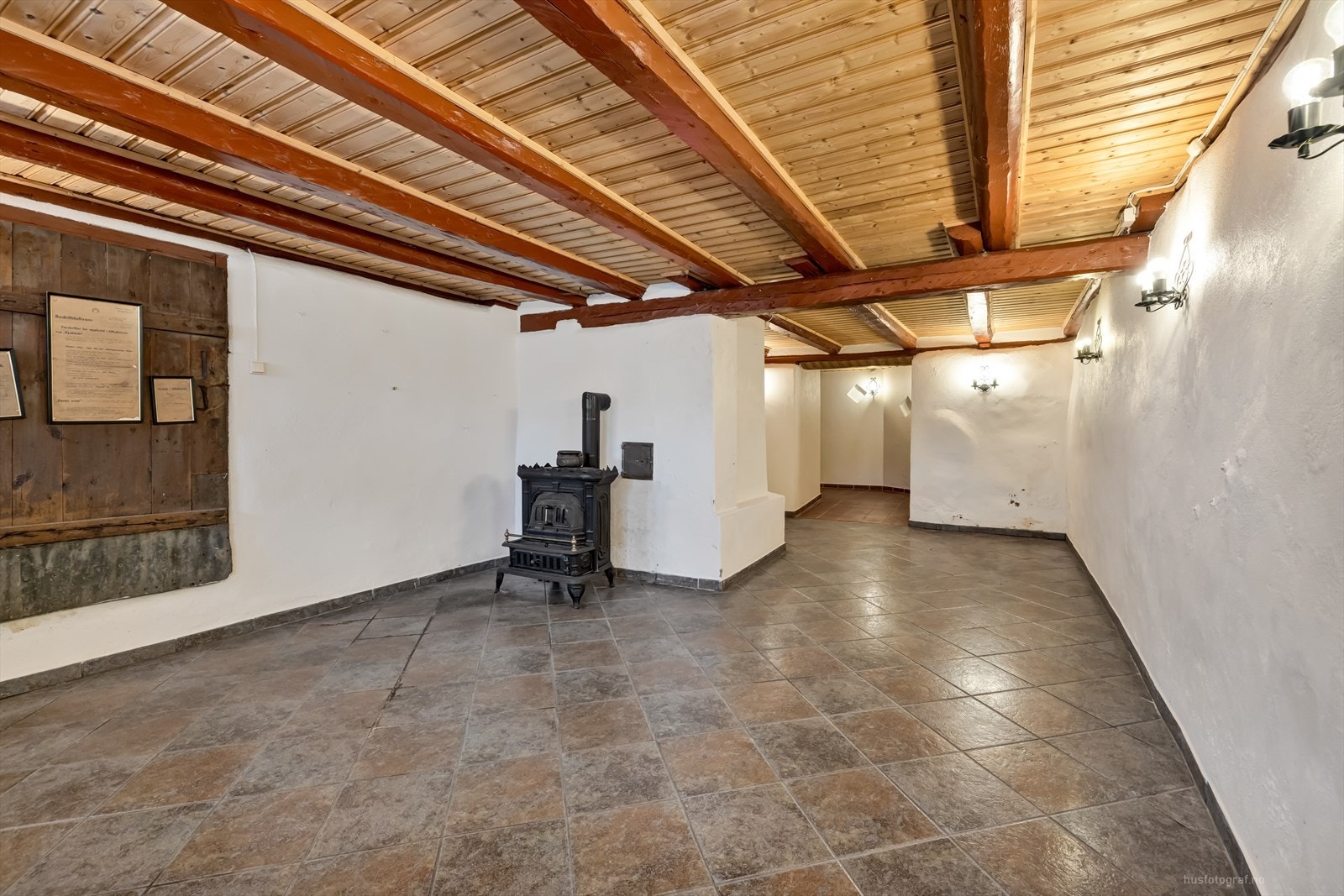 Vedovn i kjellerstue (ikke søkt innredet til Drammen kommune) Galleribilde