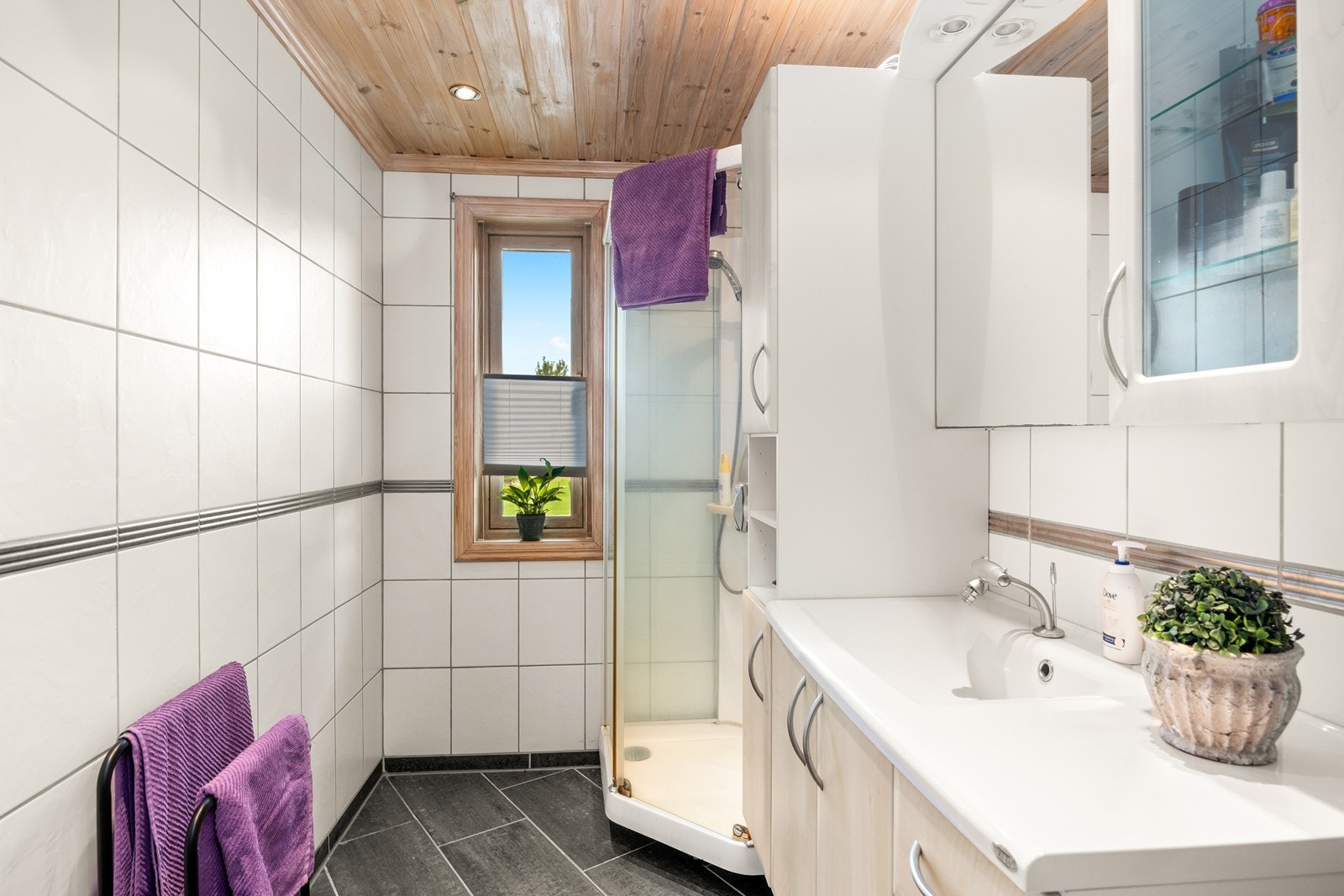 Bad 1. etasje Galleribilde