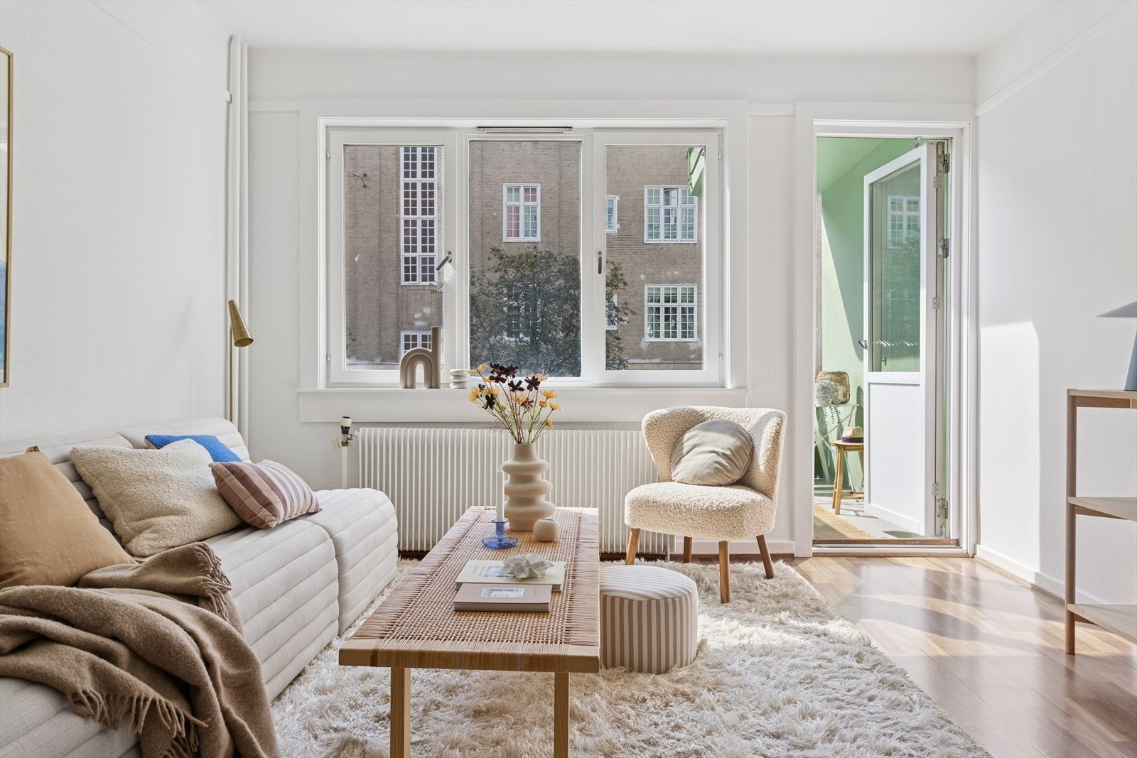 Leiligheten disponerer to kjellerboder målt til hhv. ca. 1,8 m² og 1,4 m². Galleribilde