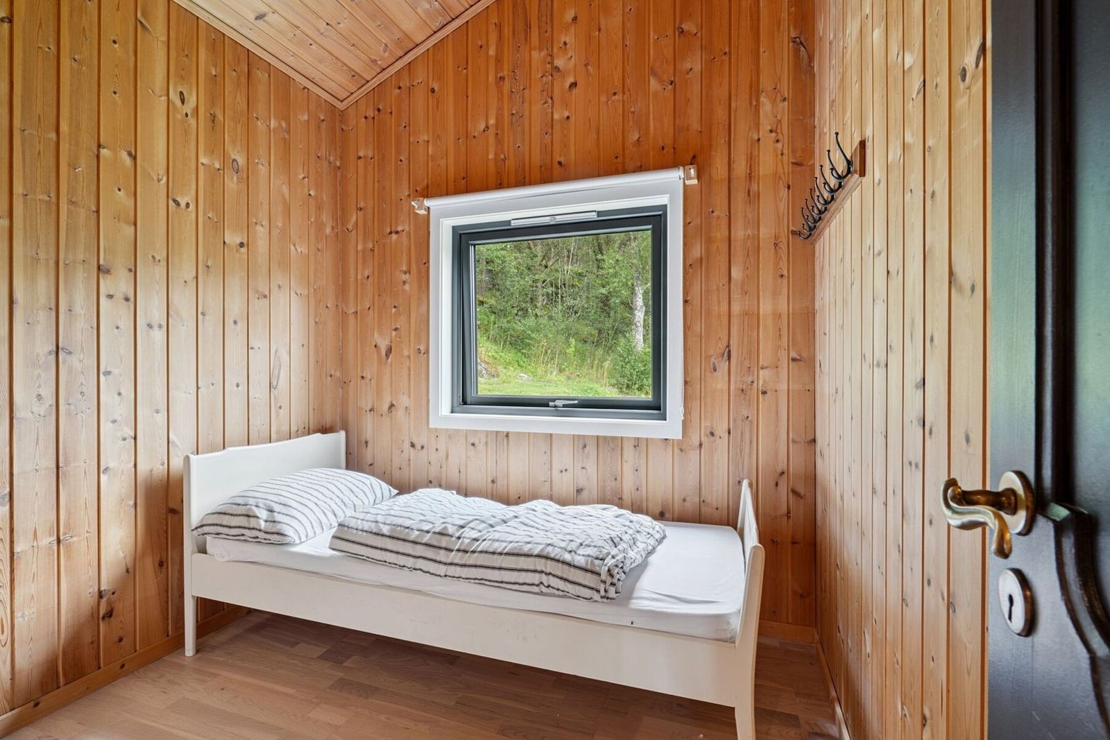 Soverom som måler 5,5 kvadratmeter. Galleribilde