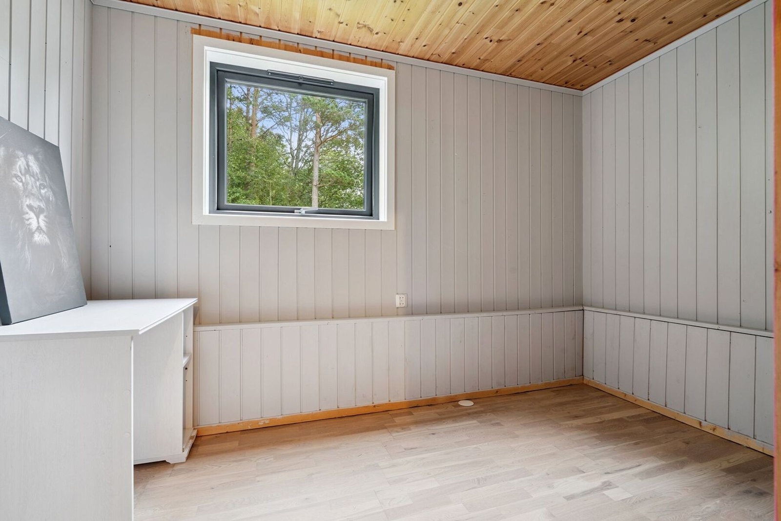 Soverom i sokkel måler 7,5 kvadratmeter. Galleribilde