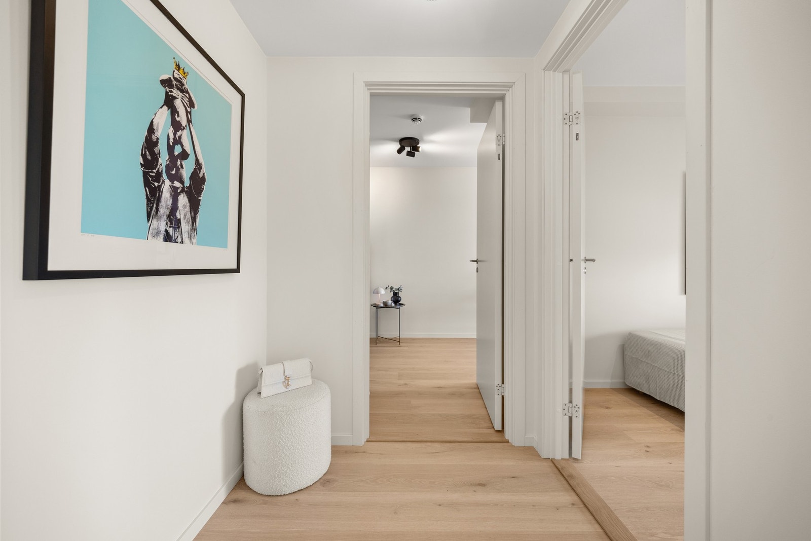 Mellomgangen mellom stue, gjesterom og hovedsoverom. Galleribilde