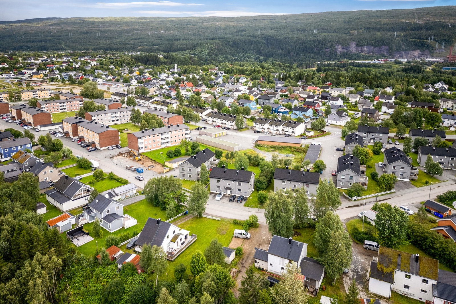 Kort vei til dagligvarehandelen, skole, barnehage, treningssenter og så mye mer Galleribilde