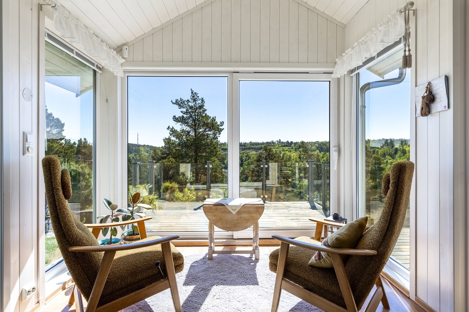 Tilbygg fra 2017 med skyvedør Galleribilde