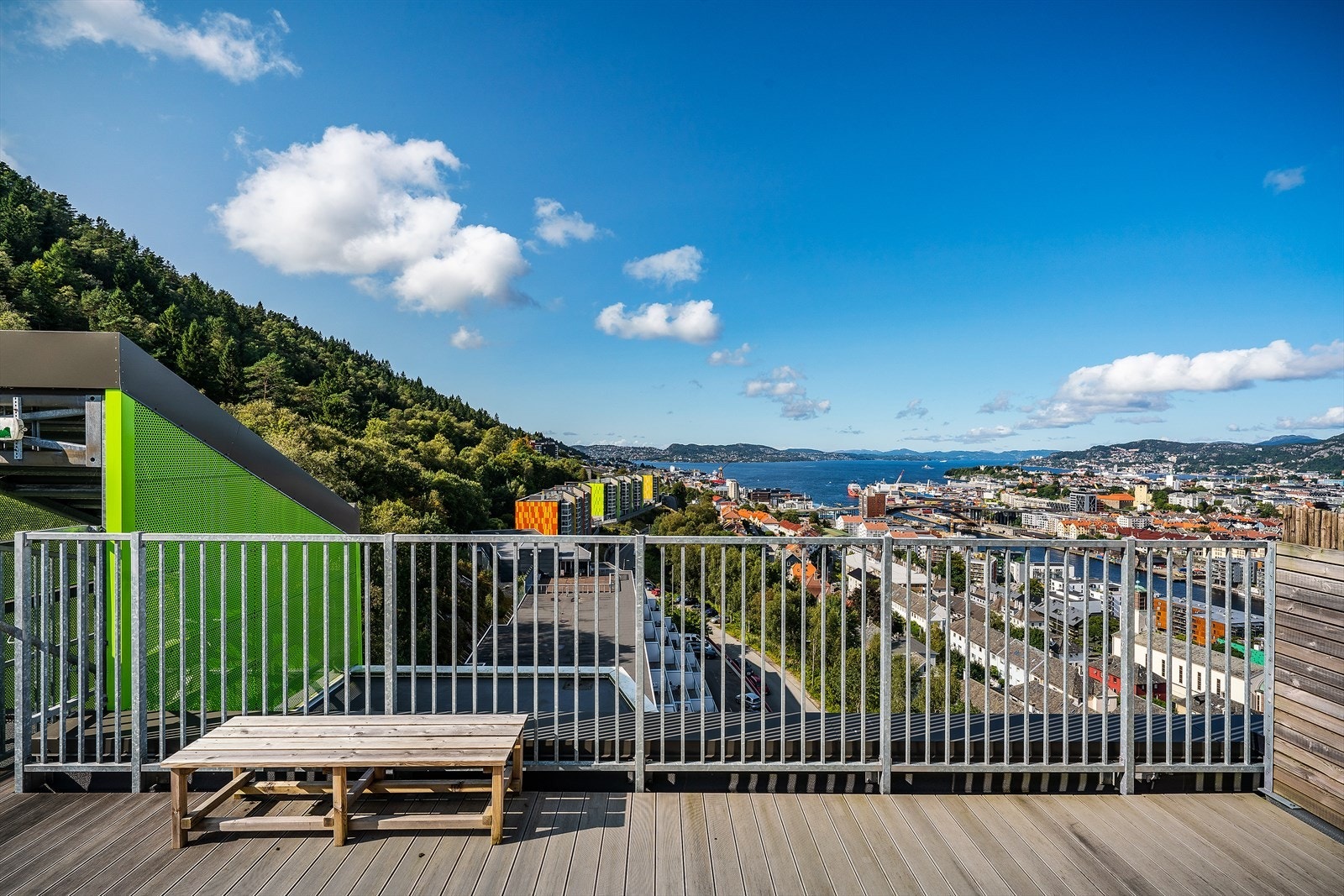 - Et nydelig nærområde med gode turstier og fantastisk utsikt! - Galleribilde