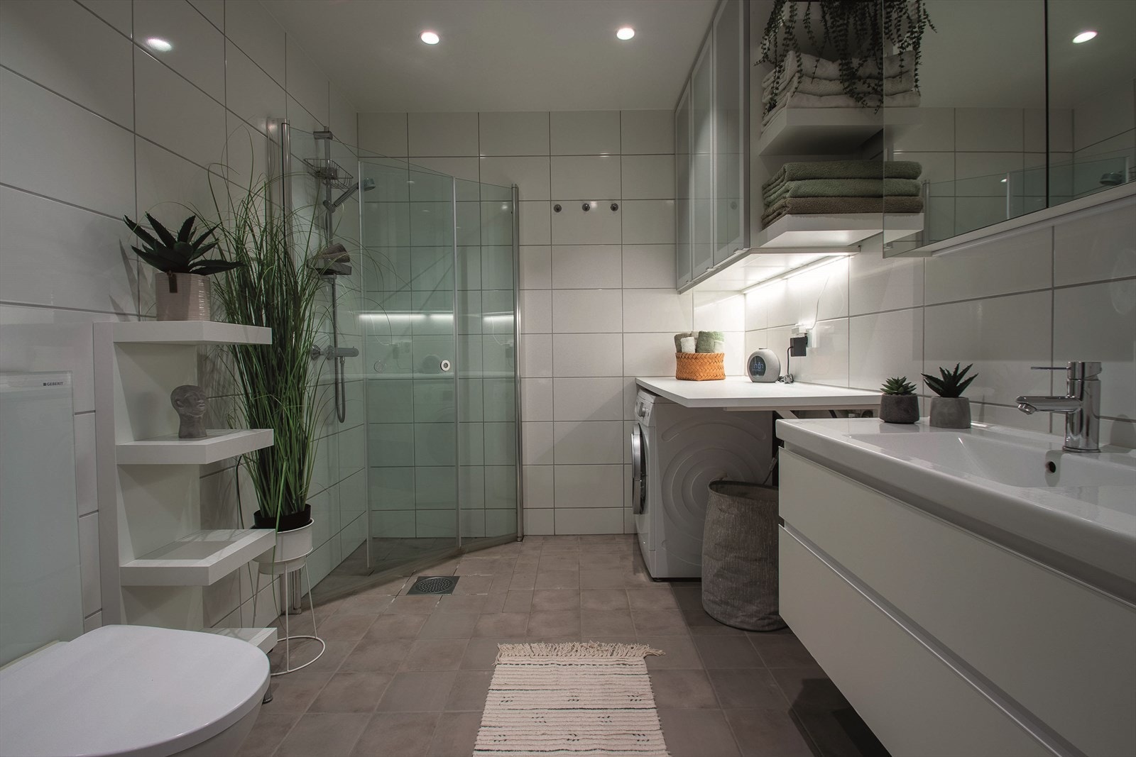 2etg - Bad/wc med opplegg for vaskemaskin Galleribilde