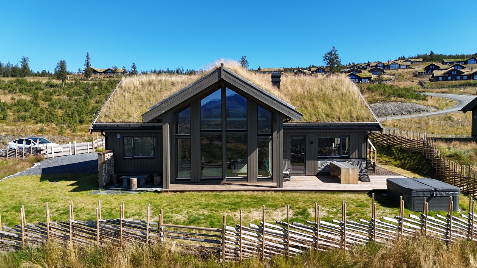 Bilde av tilsvarende hytte som er oppført tidligere. Galleribilde