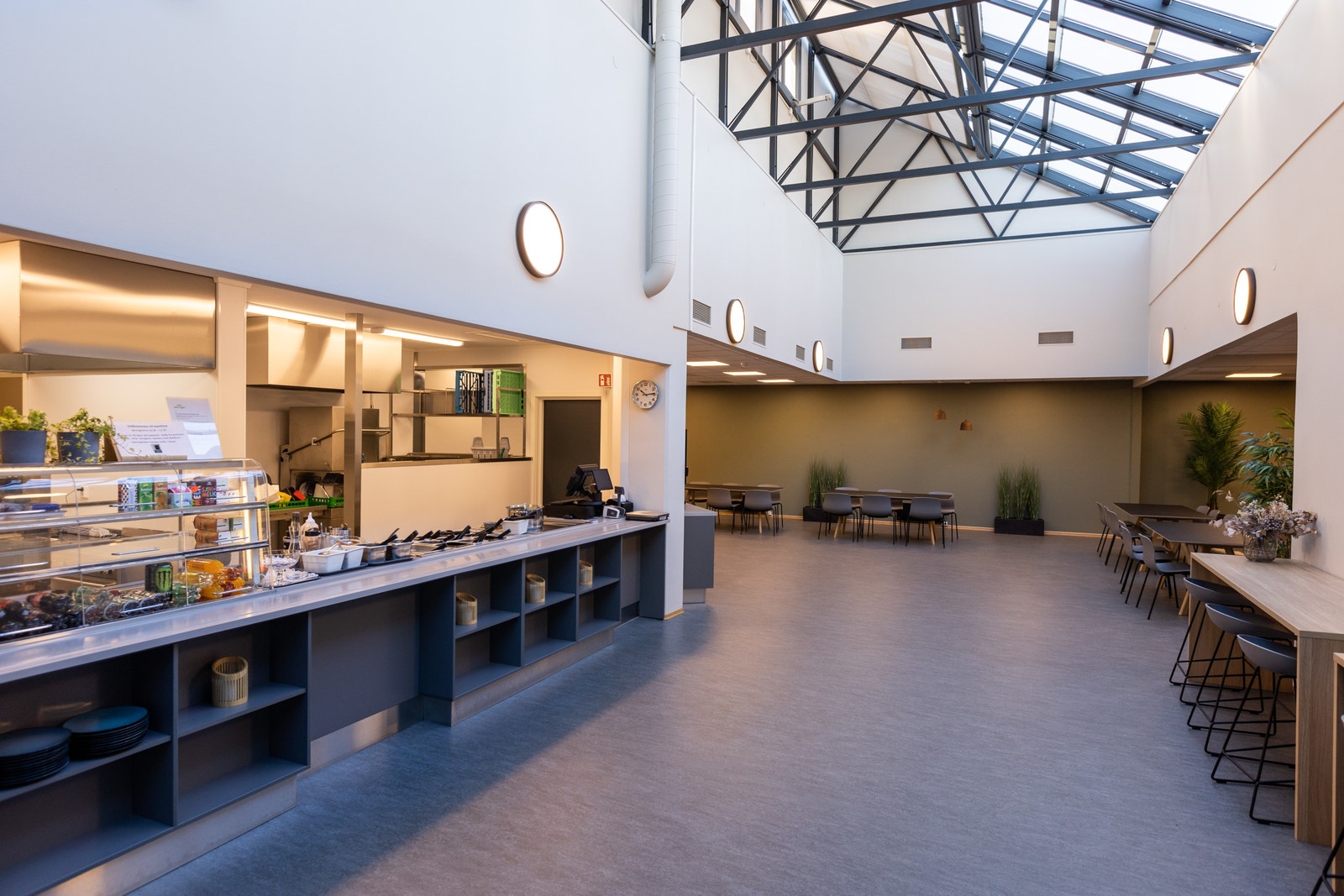 Nyoppusset felles kantine Galleribilde