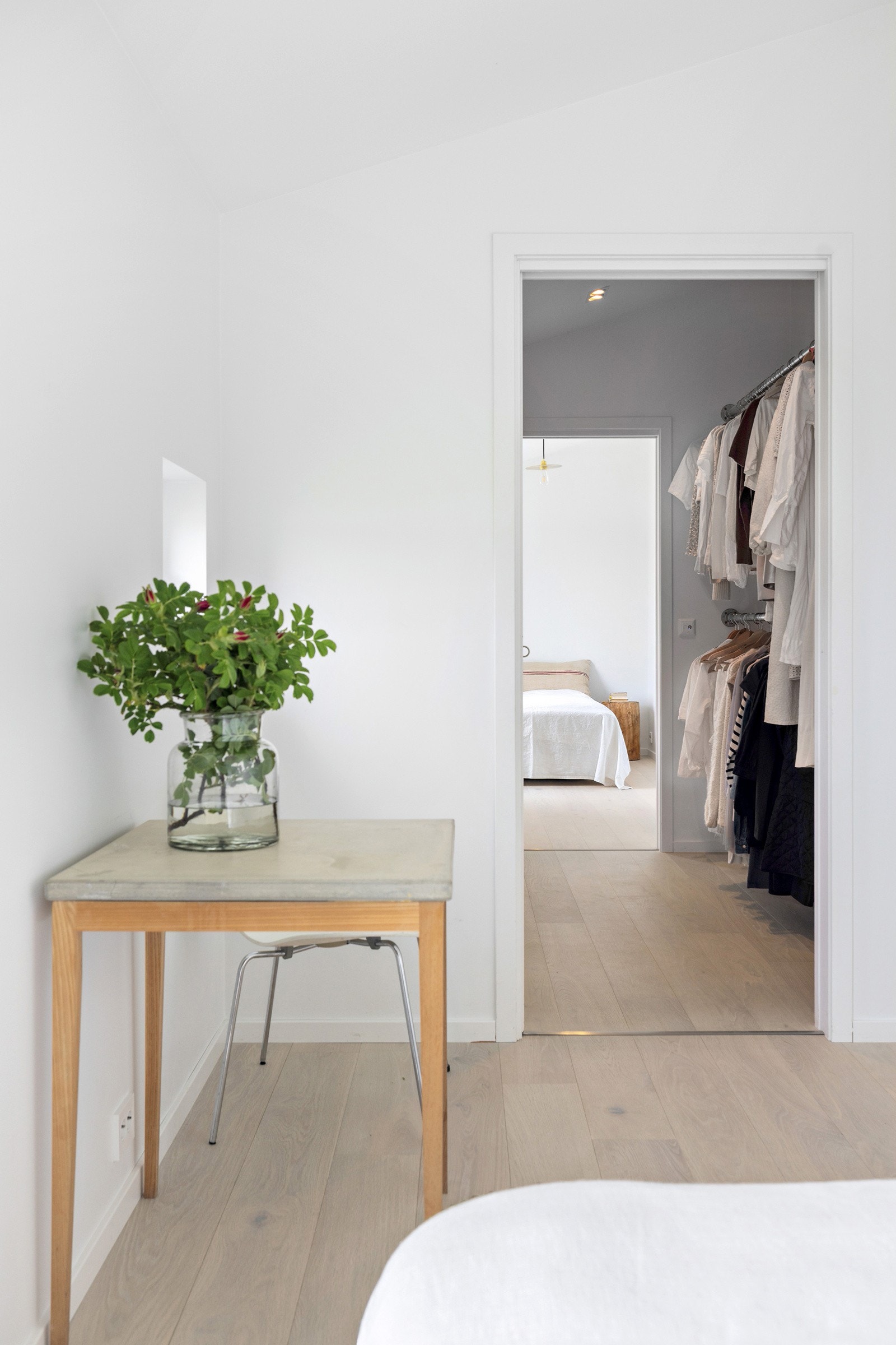 Garderoberommet mellom soverom 2 og 3. Rett og slett utrolig smart Galleribilde