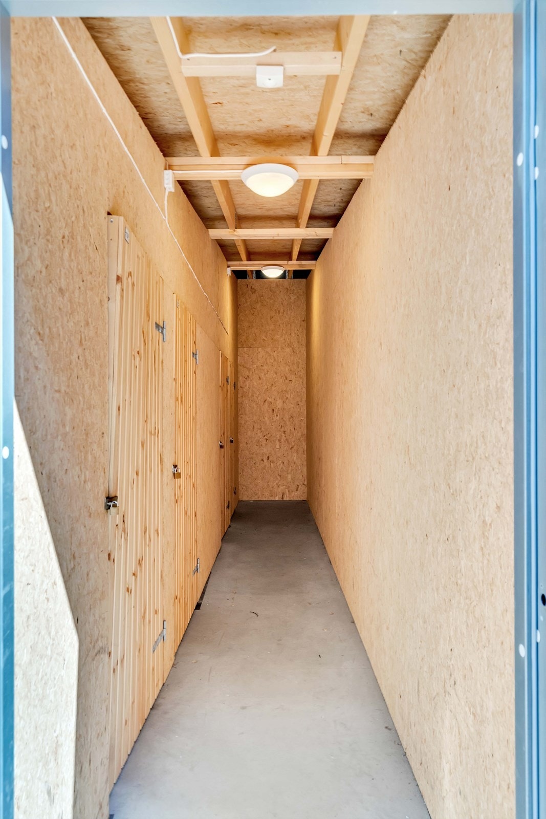 Leiligheten disponerer tre boder med gode oppbevaringsmuligheter. Galleribilde