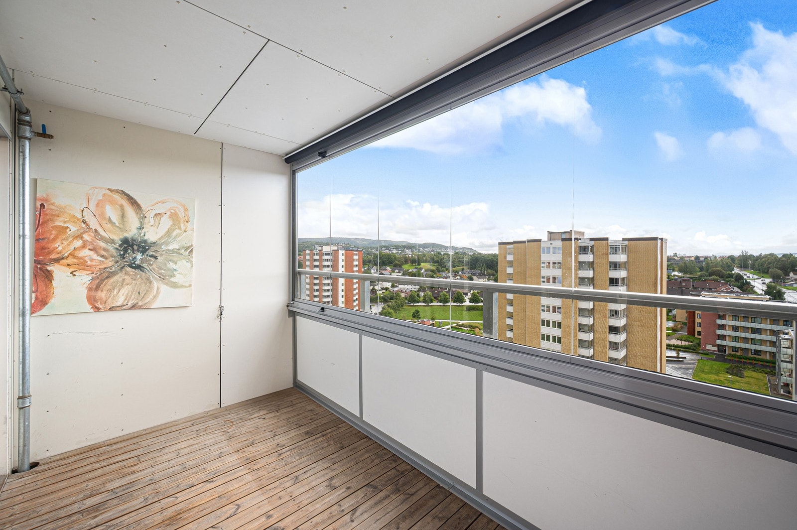 Det rikelig med plass til møblement etter eget ønske og behov. Galleribilde