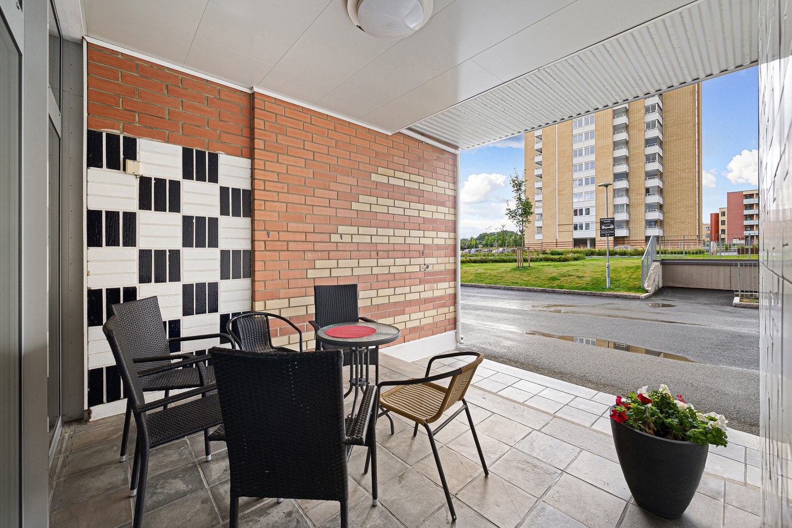 Det medfølger leie av P-plass i felleskostnadene. Galleribilde