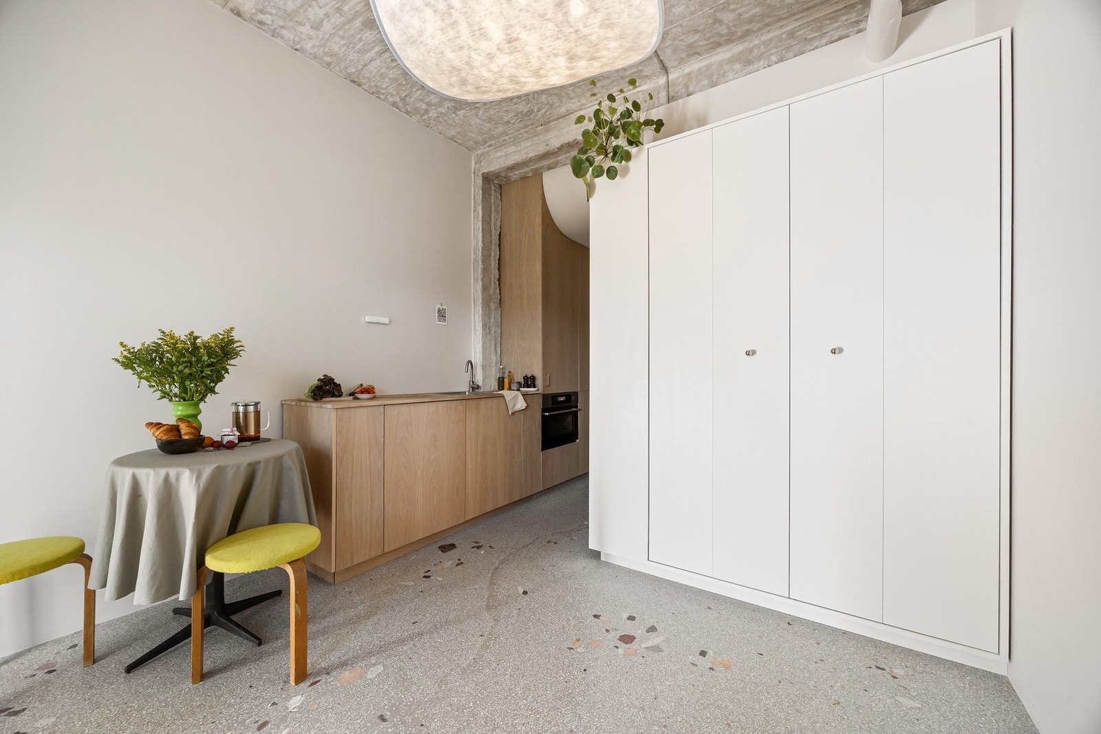 Boligen gjennomgikk en nøye gjennomtenkt og grundig oppgradering i 2022-2024 (i regi av forrige eier). Galleribilde